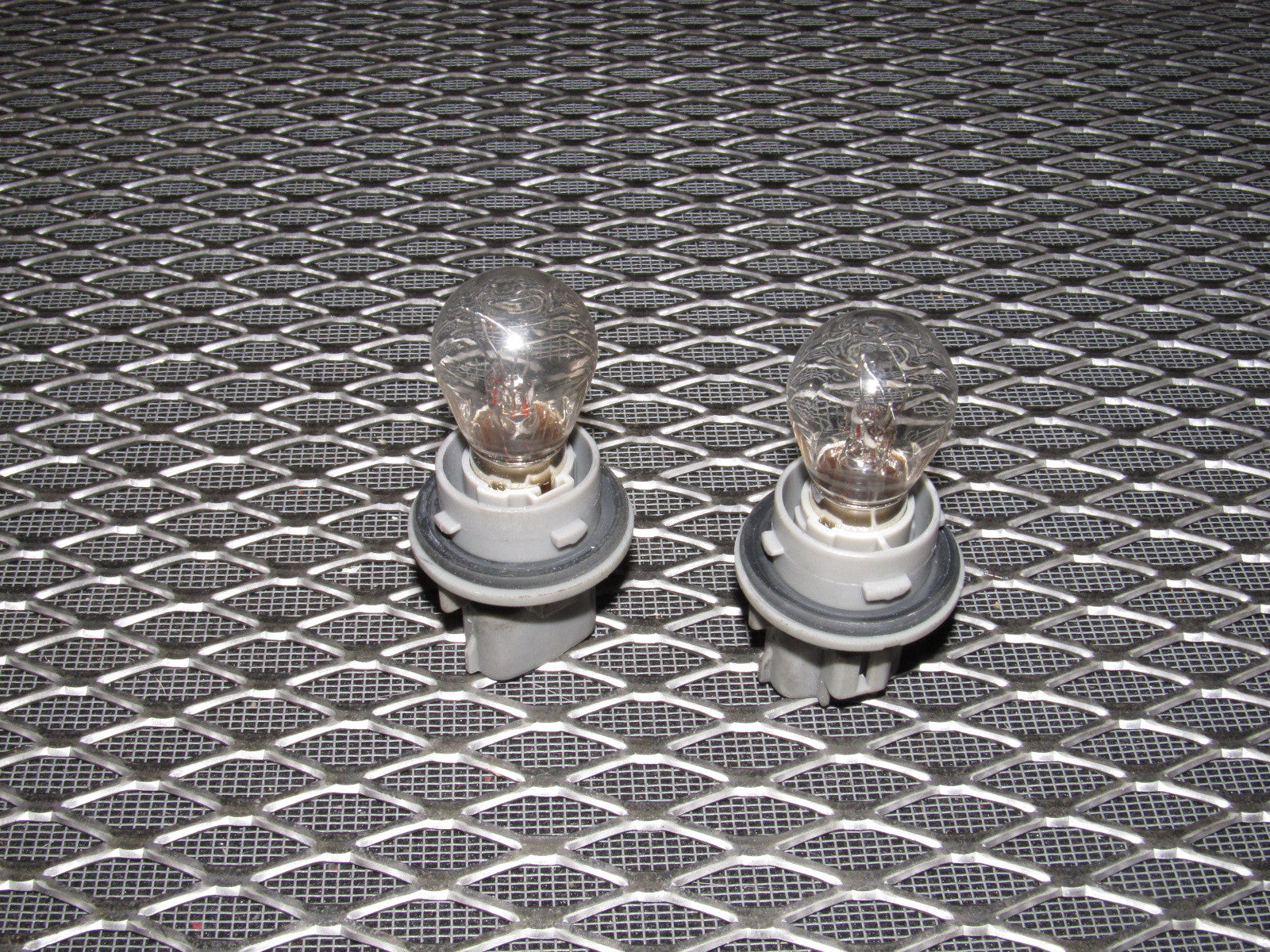 98 99 00 Mazda Miata OEM Front Signal Light Bulb Socket Set