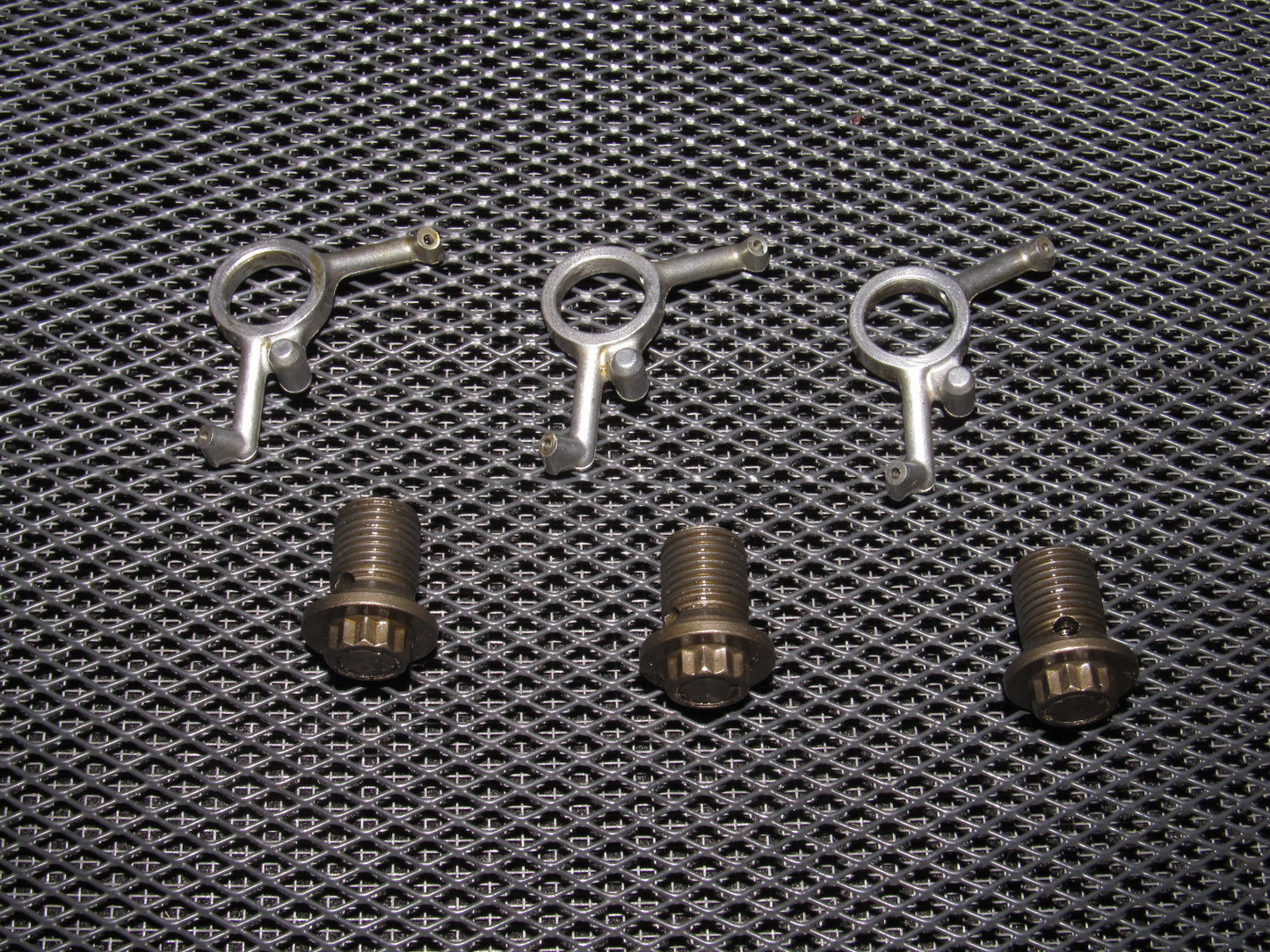 03-04 Infiniti G35 Sedan OEM Engine Piston Oil Squirter