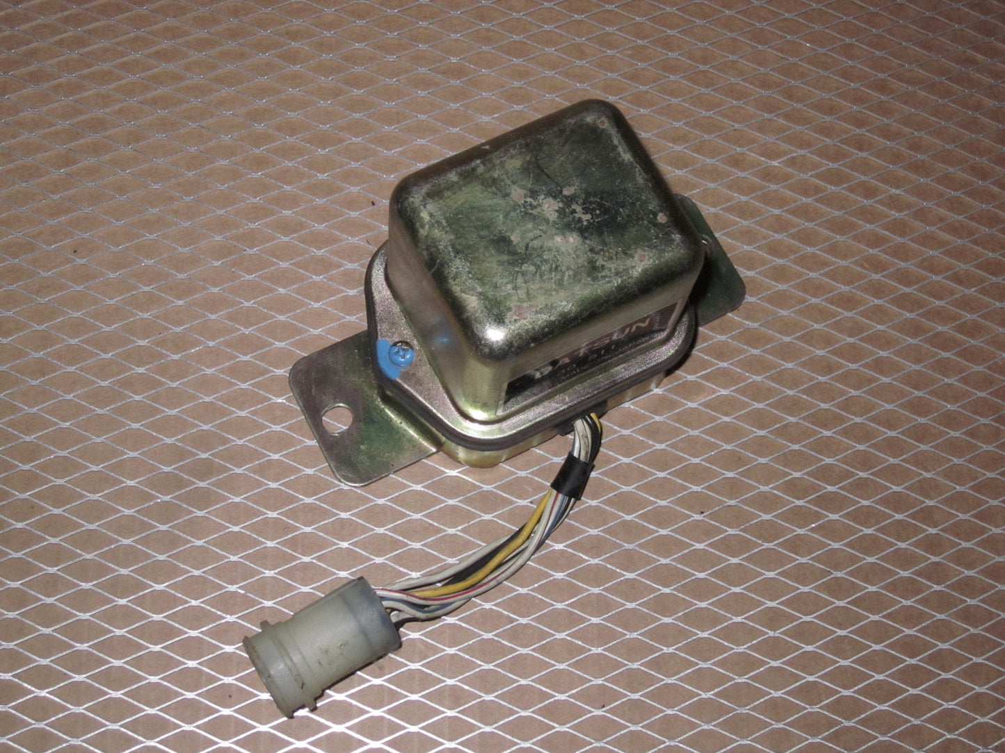 77 78 Datsun 280z OEM Alternator Voltage Regulator 30 511