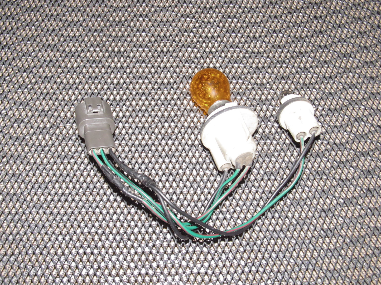 90 91 92 93 94 95 96 Nissan 300zx Front Turn Signal Light Bulb Socket - Right