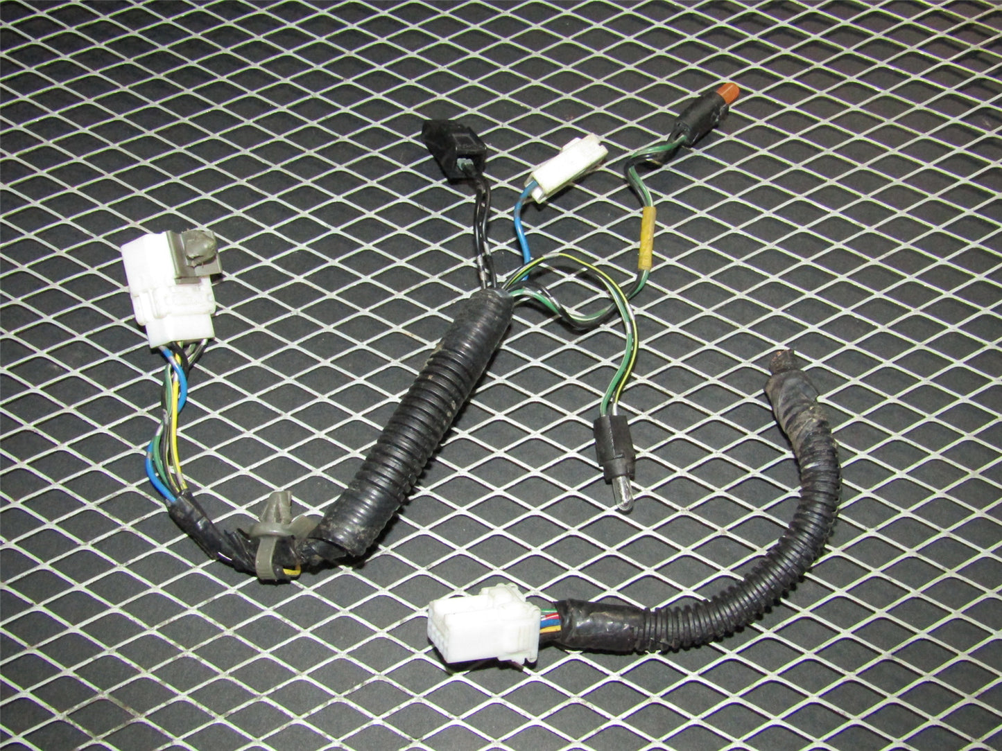 94 95 96 97 Mitsubishi 3000GT OEM Console 12 Volt Socket Light & Wiring Harness