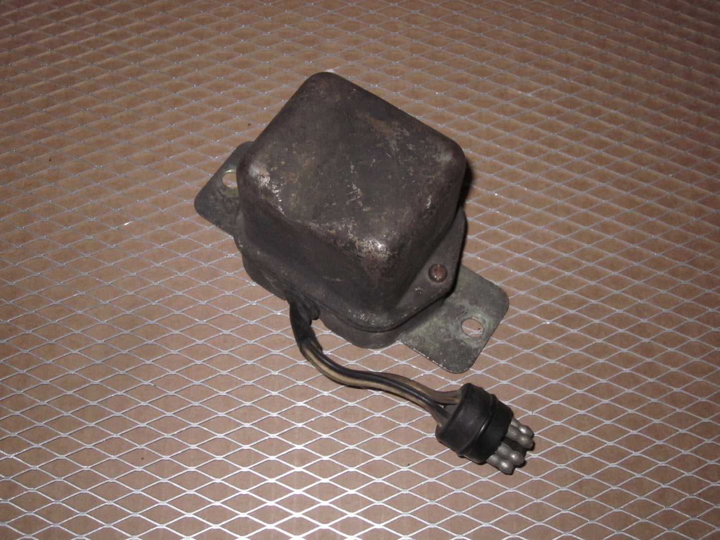 1974 Datsun 260z OEM Alternator Voltage Regulator 30 513