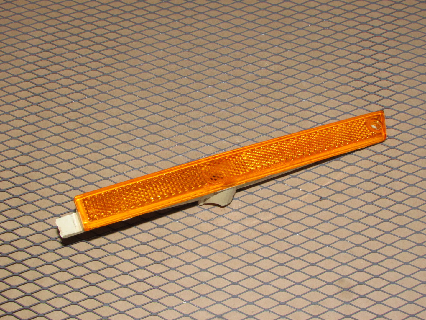 97 98 99 00 01 02 03 04 05 Chevrolet Malibu OEM Front Side Marker Light Lamp - Left