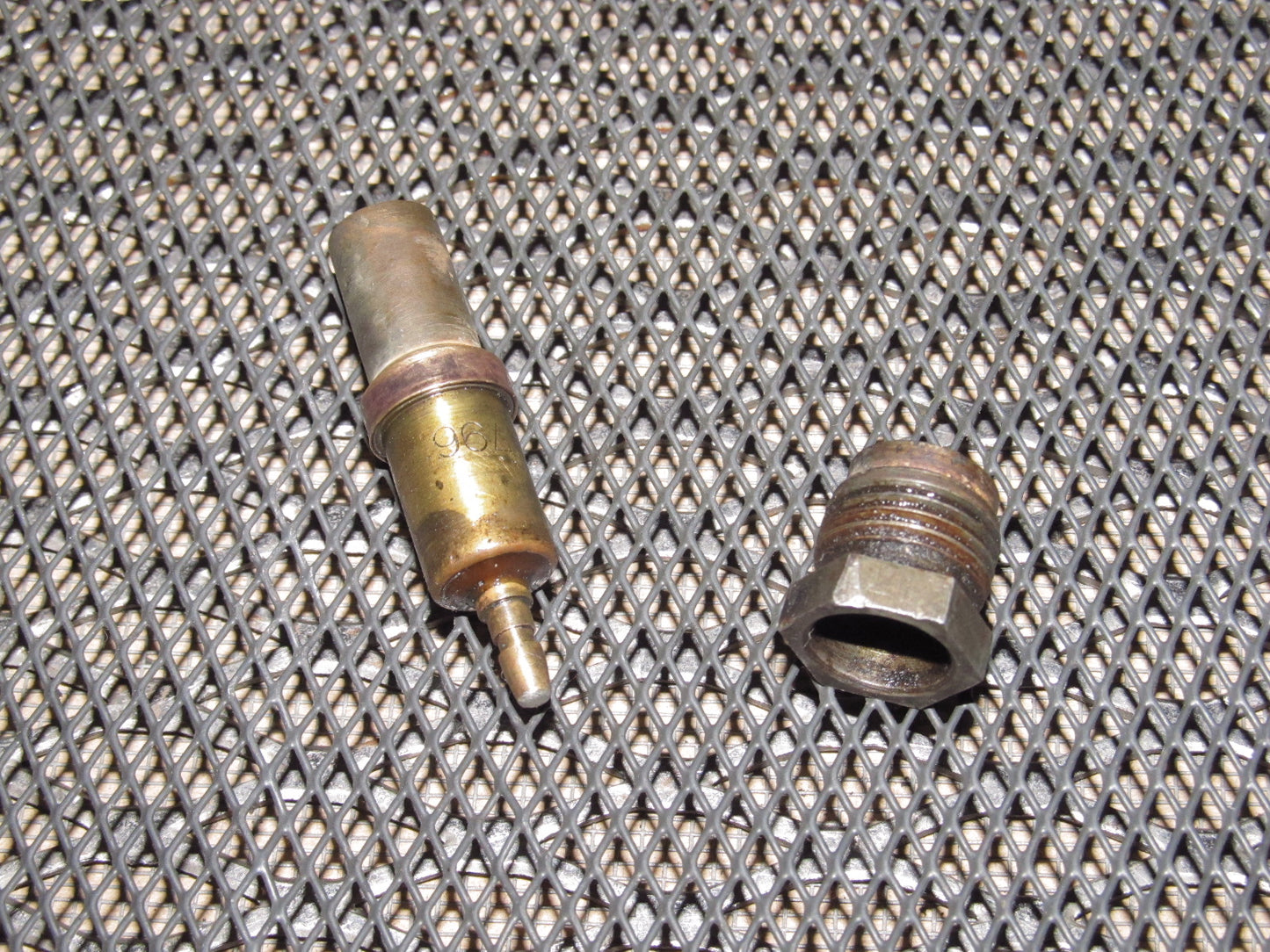 79 80 Datsun 280zx OEM 2.8L Coolant Temperature Sensor
