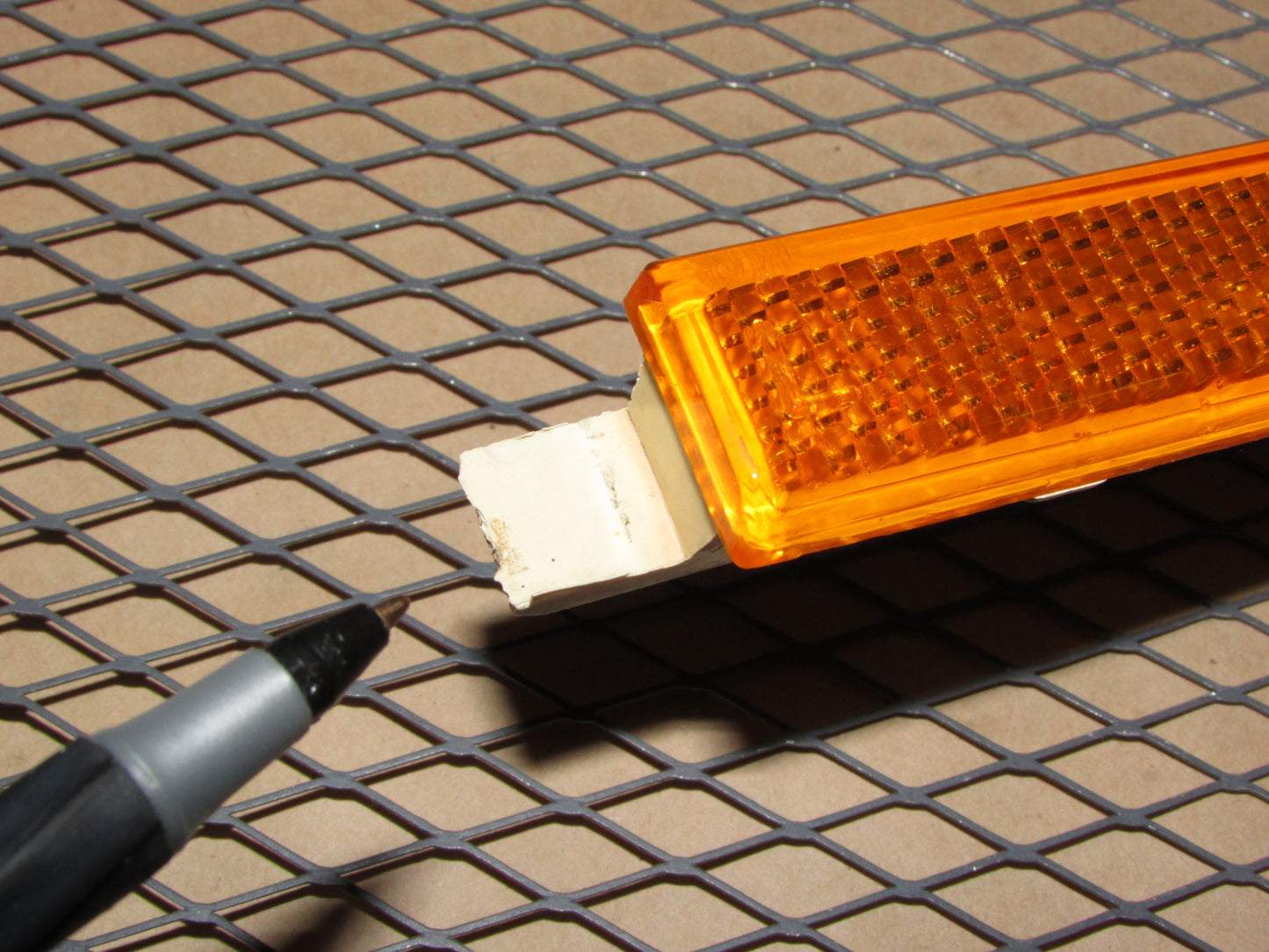 97 98 99 00 01 02 03 04 05 Chevrolet Malibu OEM Front Side Marker Light Lamp - Left