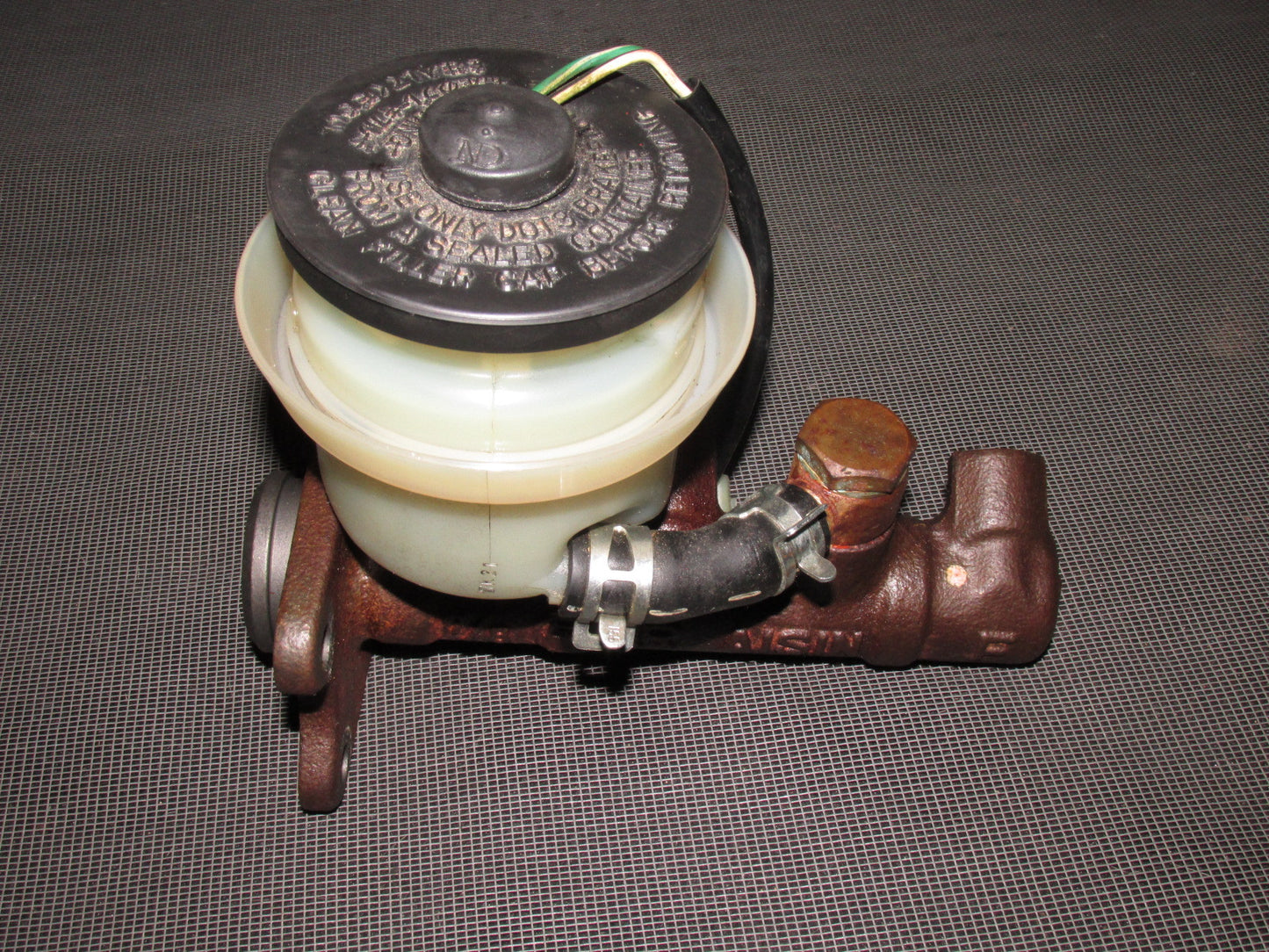 87 88 89 Toyota MR2 OEM Master Brake Cylinder