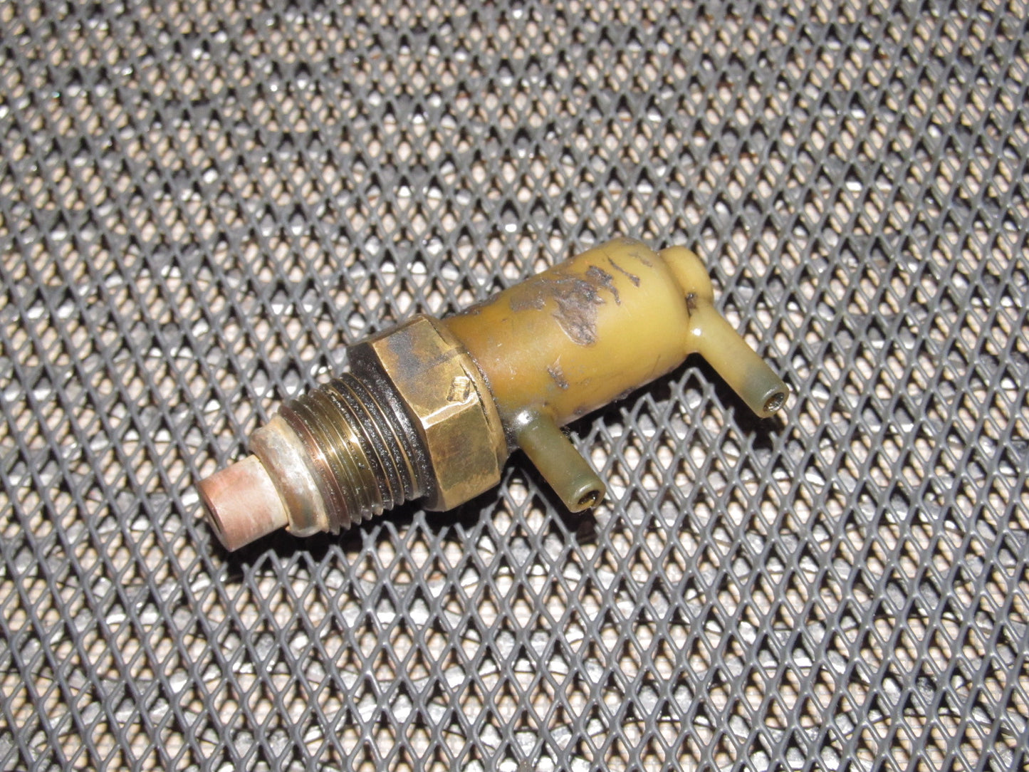 79 80 Datsun 280zx OEM 2.8L Engine Coolant Temperature Sensor