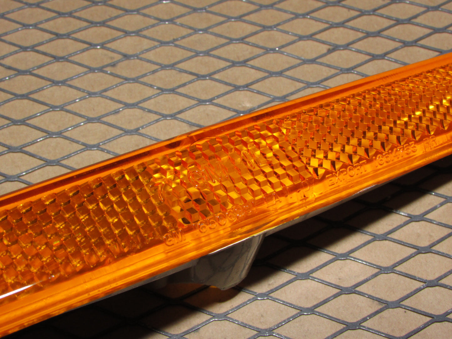 97 98 99 00 01 02 03 04 05 Chevrolet Malibu OEM Front Side Marker Light Lamp - Left