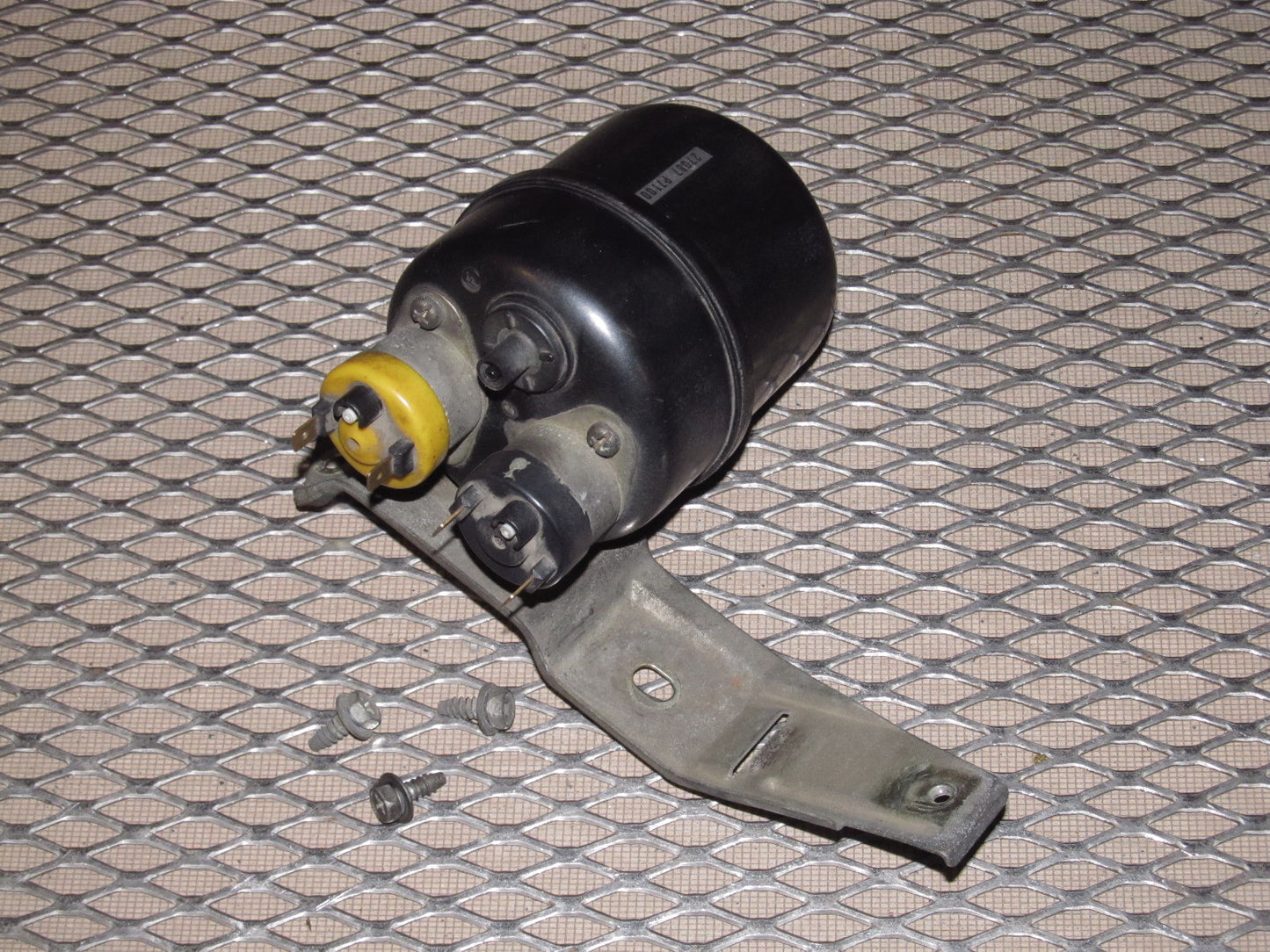 79 80 Datsun 280zx OEM 2.8L Engine Vacuum Tank & Valve
