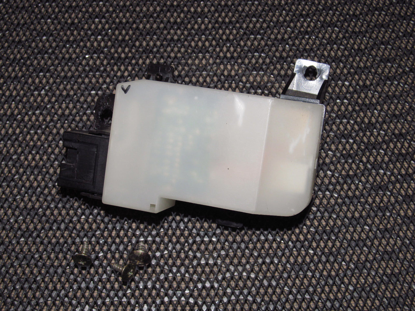94 95 96 97 Mitsubishi 3000GT OEM Window Switch - Left