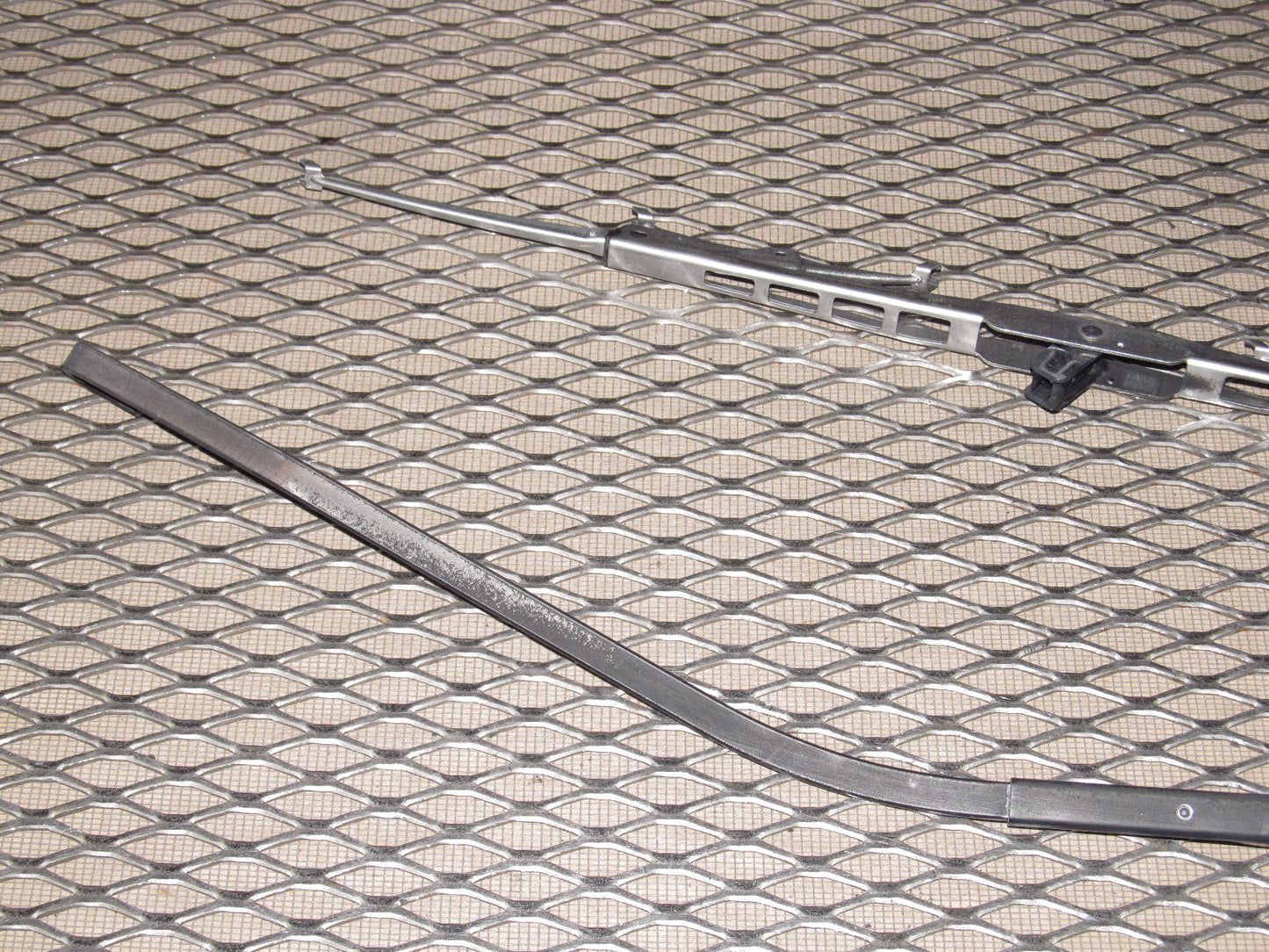 90 91 92 93 94 95 96 Nissan 300zx Rear Wiper Arm