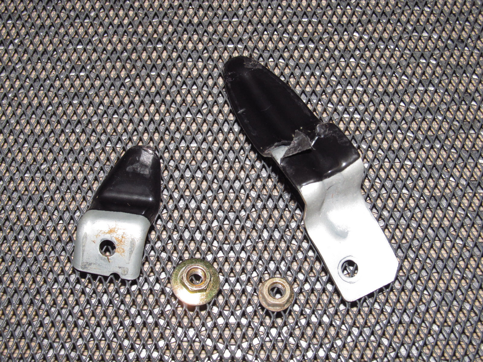 94 95 96 97 Mitsubishi 3000GT OEM Interior Door Panel Pull Handle Mounting Bracket - Left