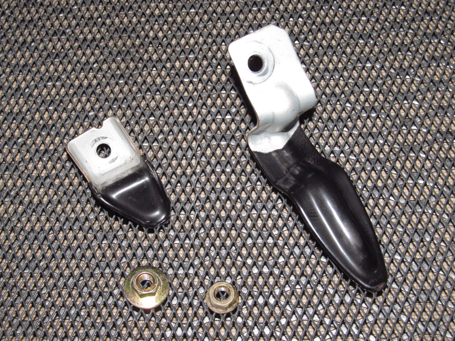 94 95 96 97 Mitsubishi 3000GT OEM Interior Door Panel Pull Handle Mounting Bracket - Left