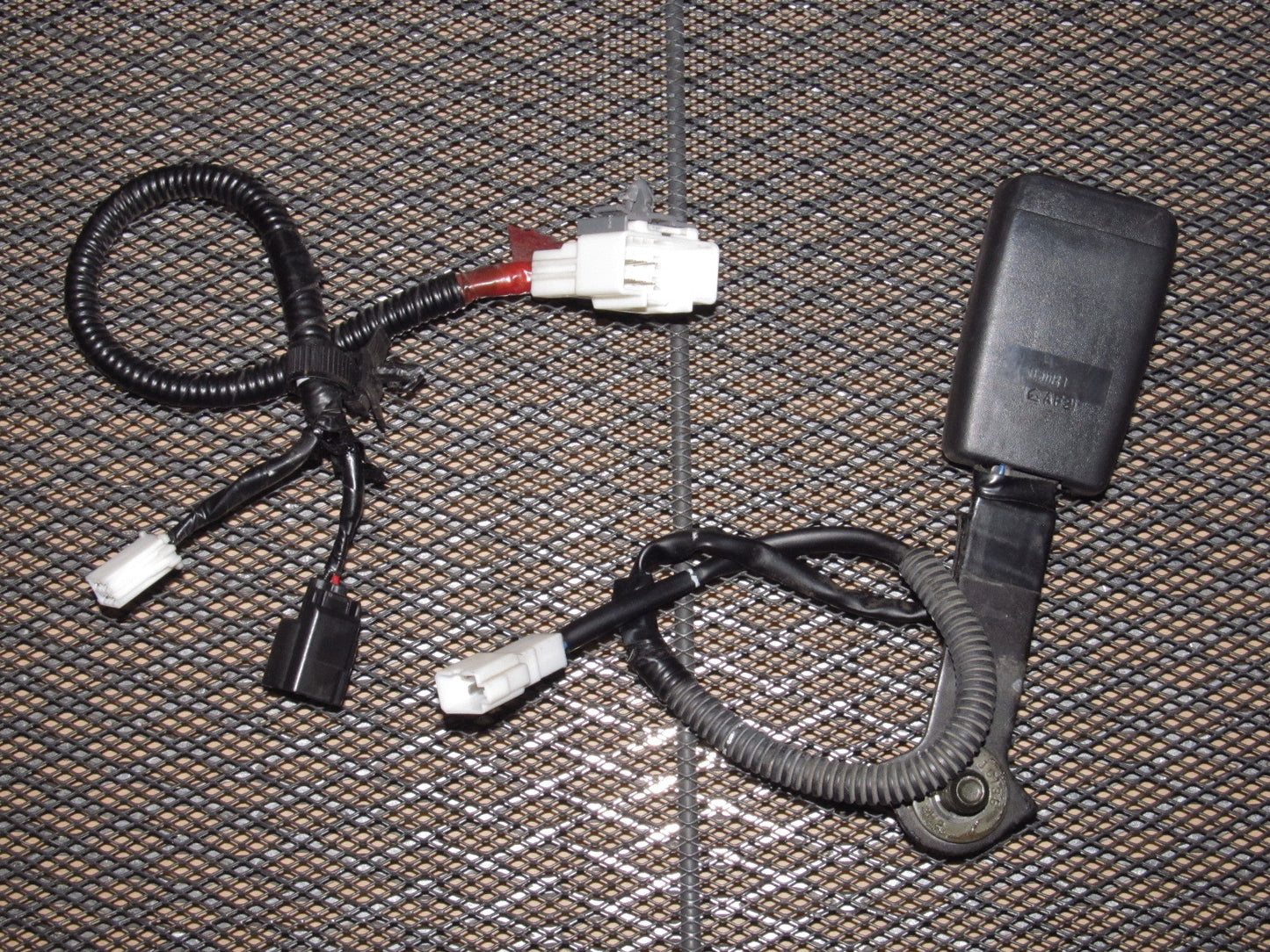 04 05 06 07 08 Mazda RX8 OEM Seat Belt Buckle Receiver - Front Left