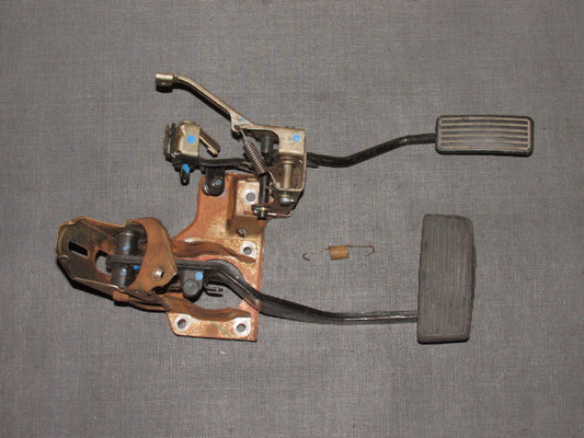 92 93 94 95 Honda Civic OEM Brake & Gas Pedal Assembly