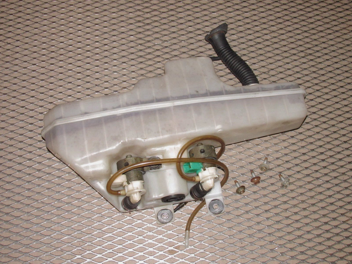 90 91 92 93 94 95 96 Nissan 300zx OEM Rear Wiper Washer Tank