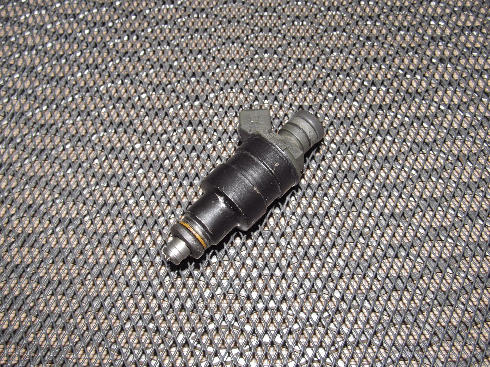 83-85 Porsche 944 OEM Fuel Injector