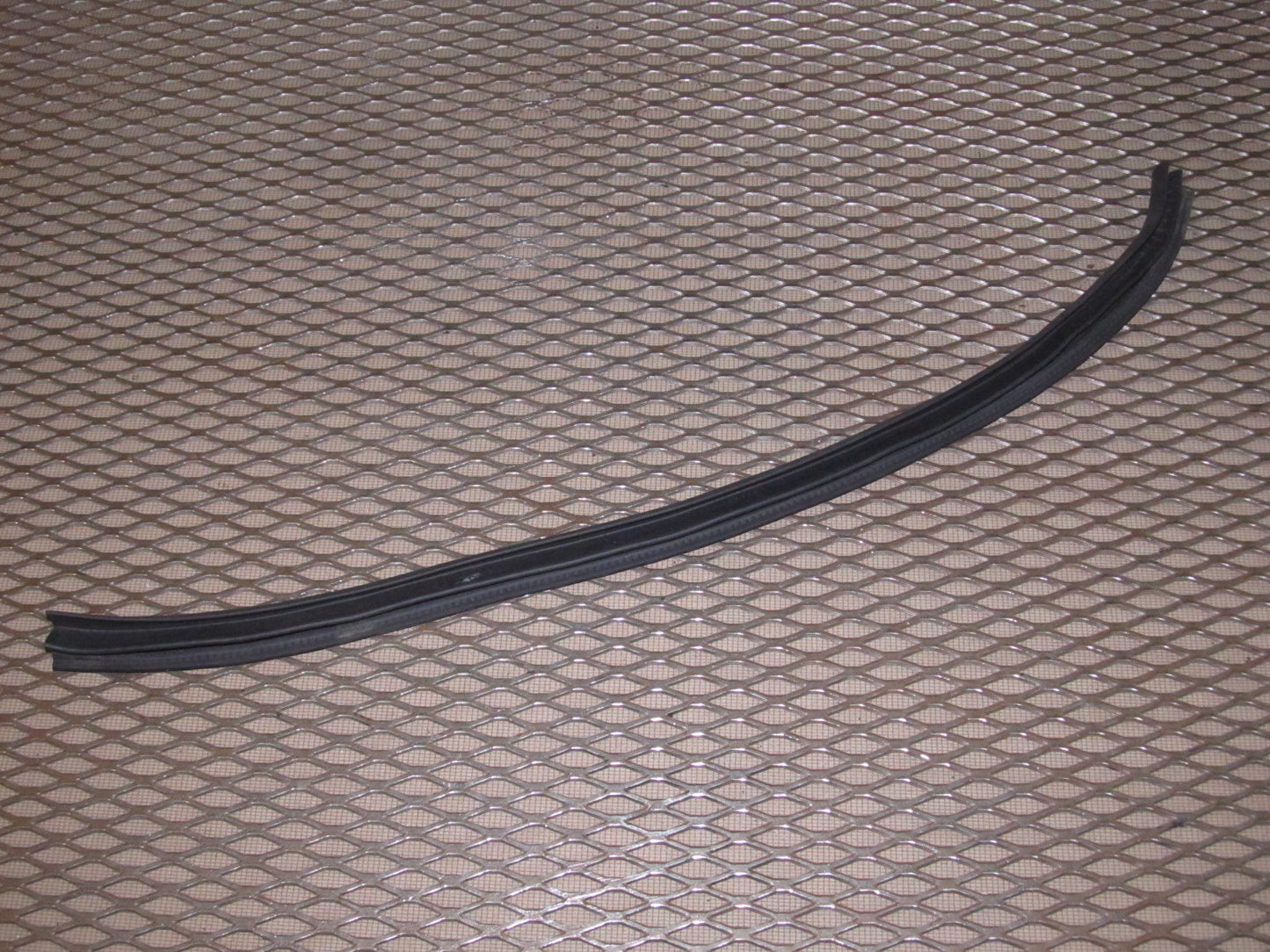 97 98 99 Mitsubishi Eclipse OEM Convertible Rear Chassis Belt Line Moulding Stripping - Left