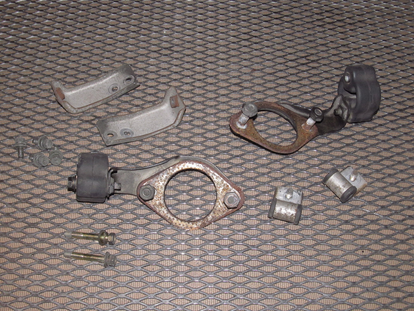 90-93 Nissan 300zx OEM Muffler Mount Hanger & Bracket