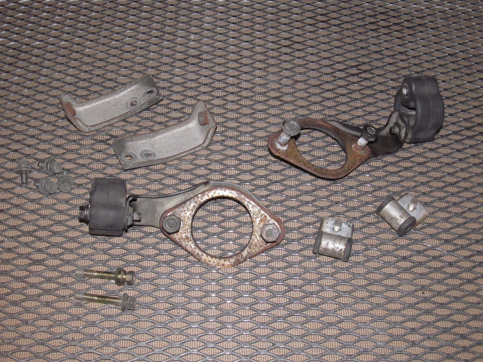 90-93 Nissan 300zx OEM Muffler Mount Hanger & Bracket
