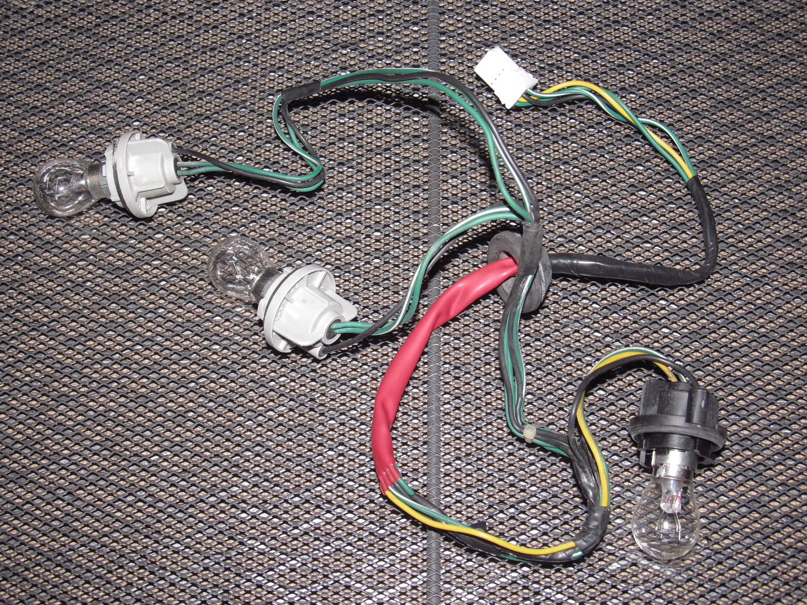 94 95 96 97 Mitsubishi 3000GT OEM Tail Light Bulb Socket - Right