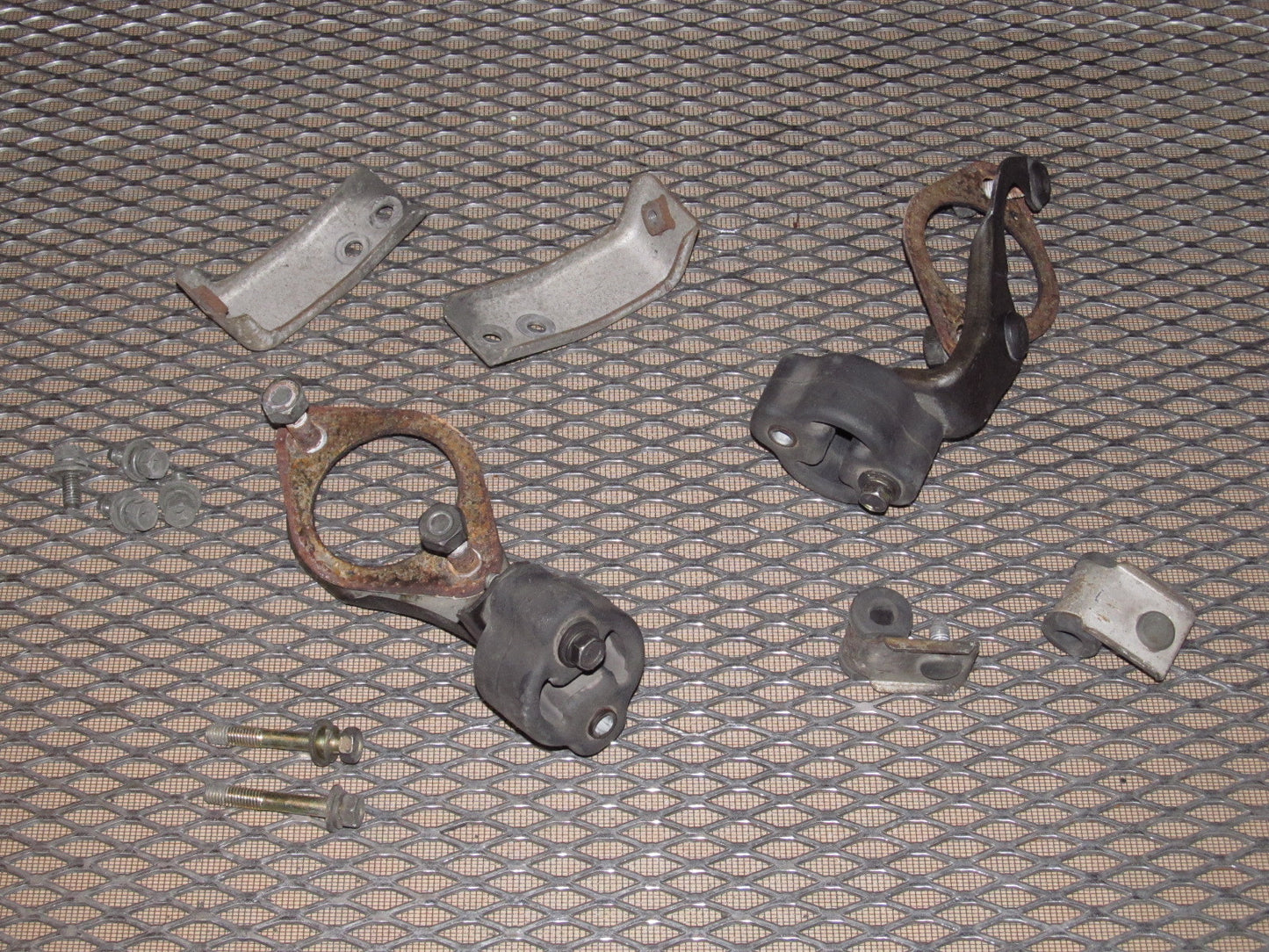 90-93 Nissan 300zx OEM Muffler Mount Hanger & Bracket