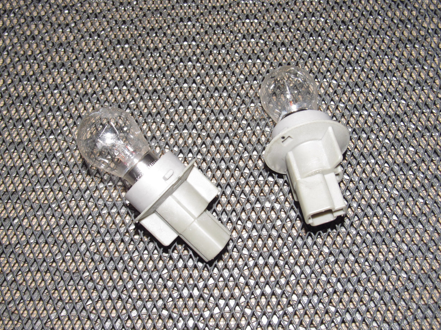 94 95 96 97 Mitsubishi 3000GT OEM Reverse Light Bulb Socket