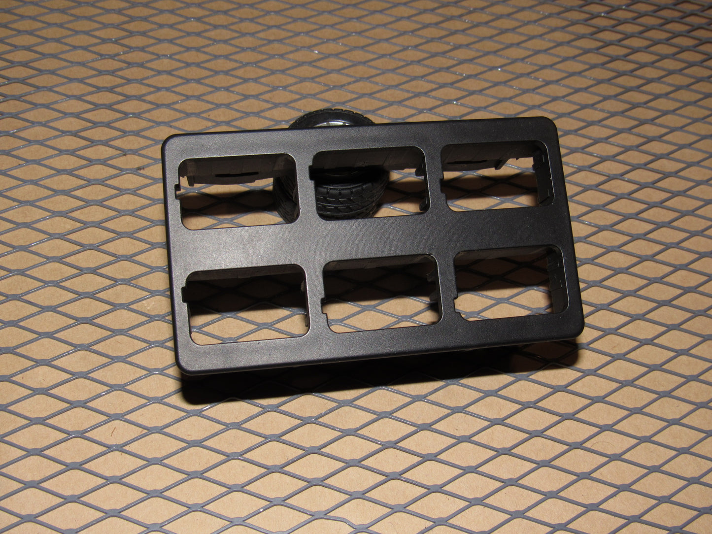 99 00 01 02 03 04 Land Rover Discovery OEM Dash Switch Holder Bezel Cover