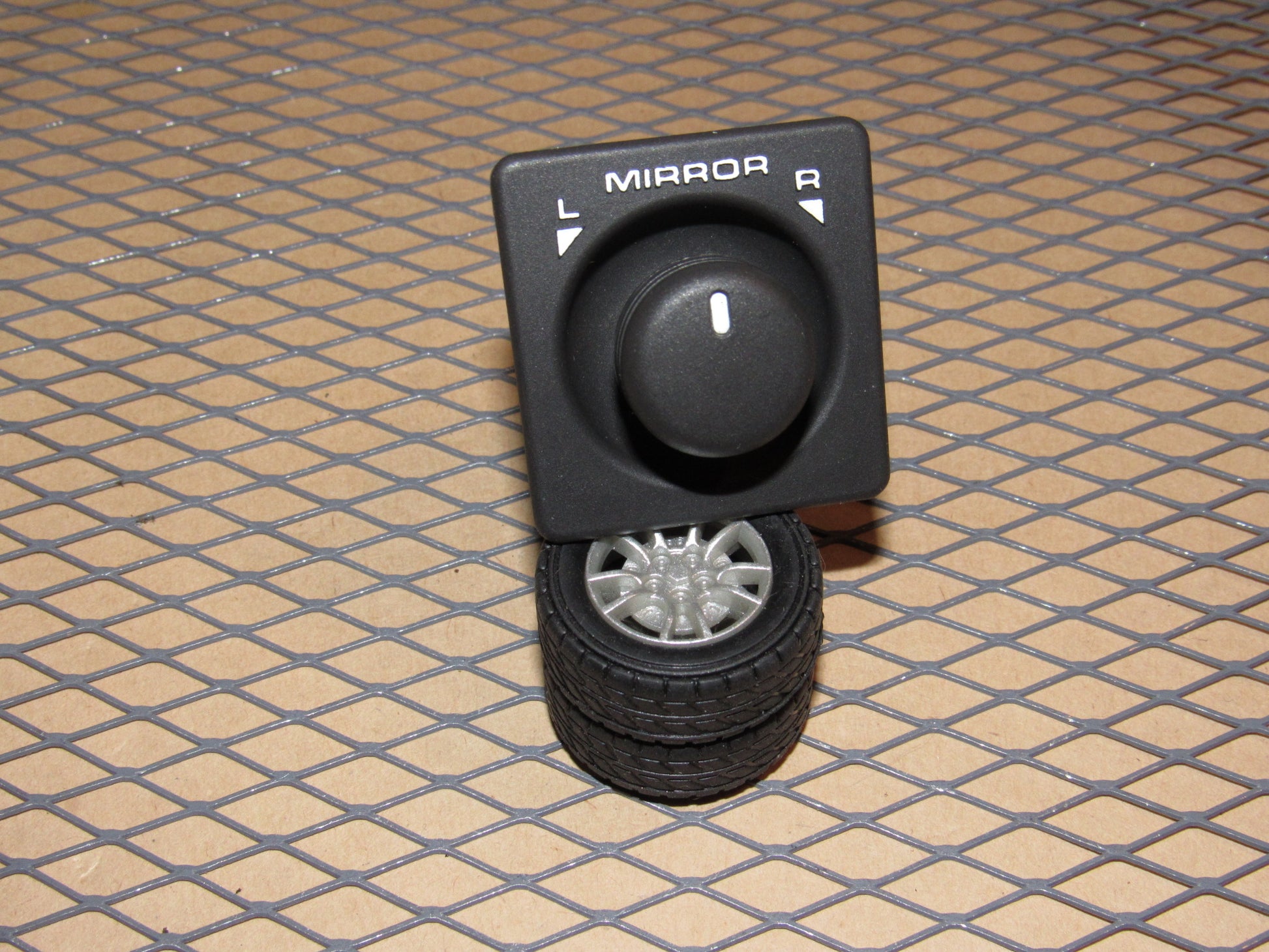 99 00 01 02 03 04 Land Rover Discovery OEM Power Mirror Switch