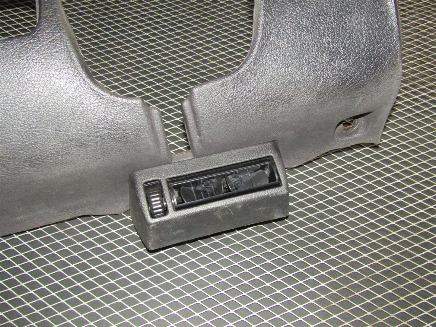94 95 96 97 Mitsubishi 3000GT OEM Dash Lower Air Vent - Left