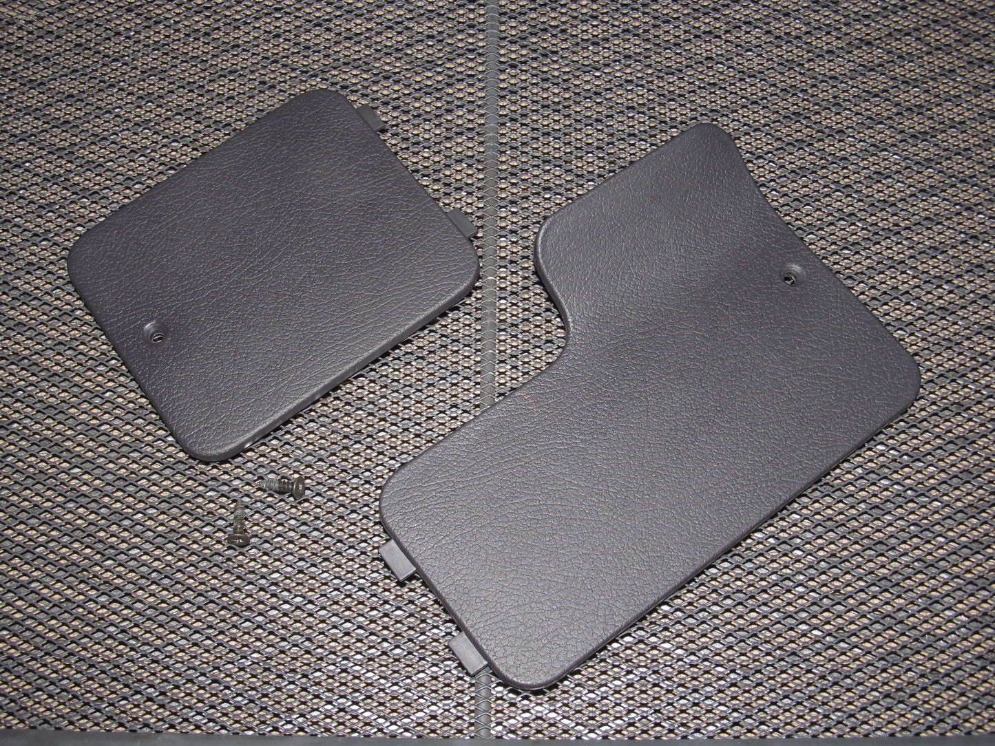 94 95 96 97 Mitsubishi 3000GT OEM Trunk Quarter Panel Cover