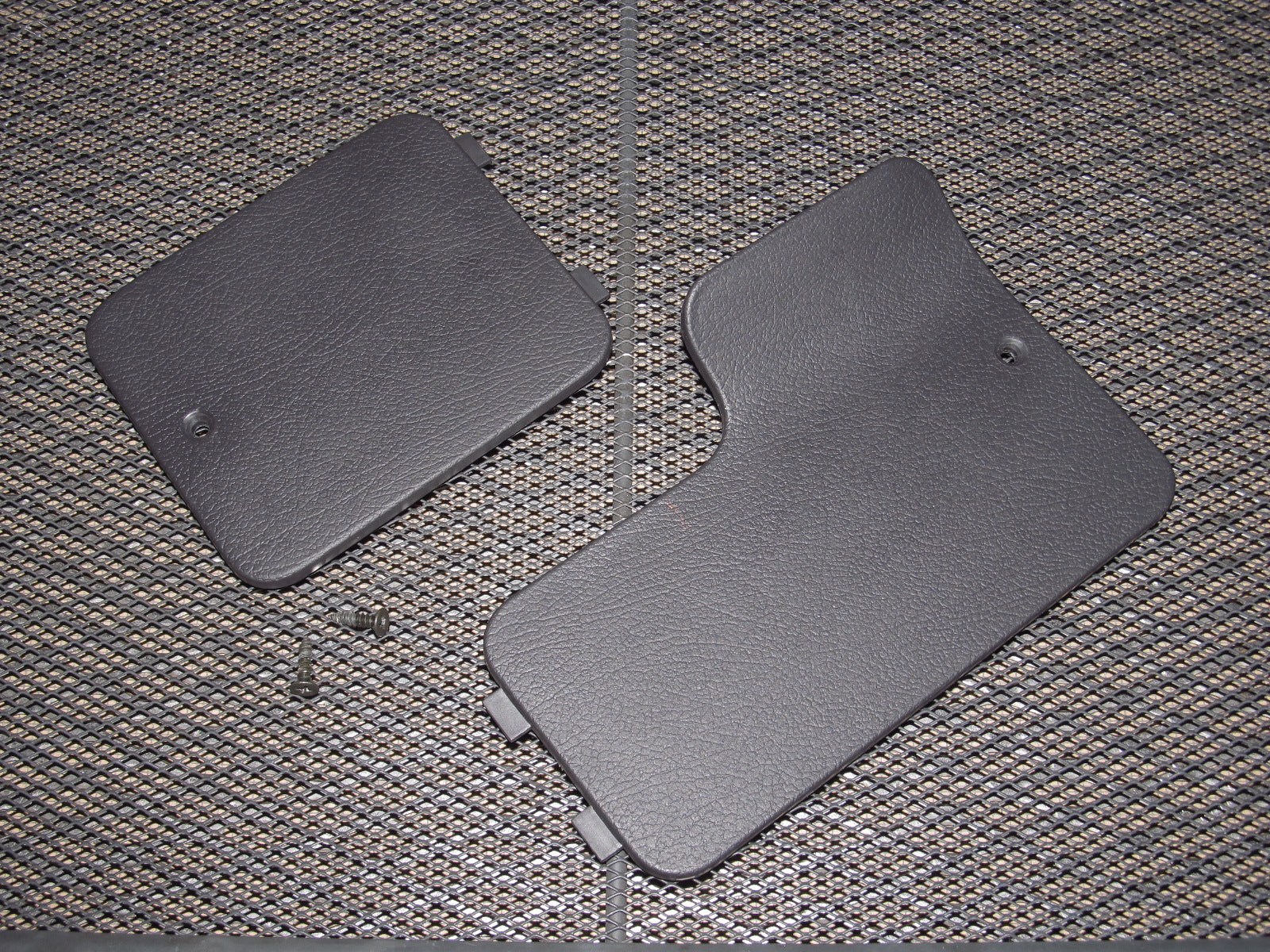 94 95 96 97 Mitsubishi 3000GT OEM Trunk Quarter Panel Cover