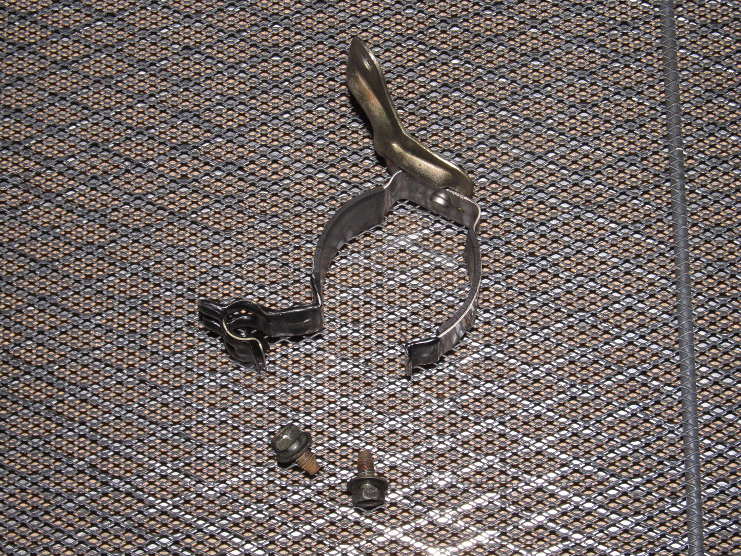 89 90 Nissan 240SX OEM Fuel Filter Mounting Bracket