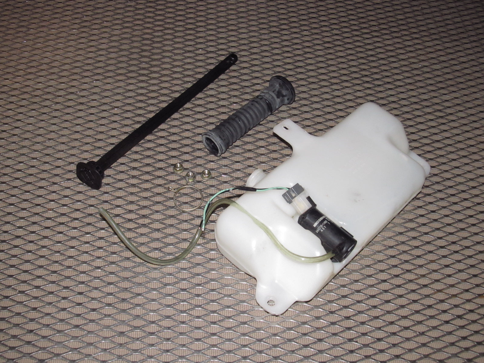 94 95 96 97 Mitsubishi 3000GT OEM Rear Wiper Washer Tank Reservoir