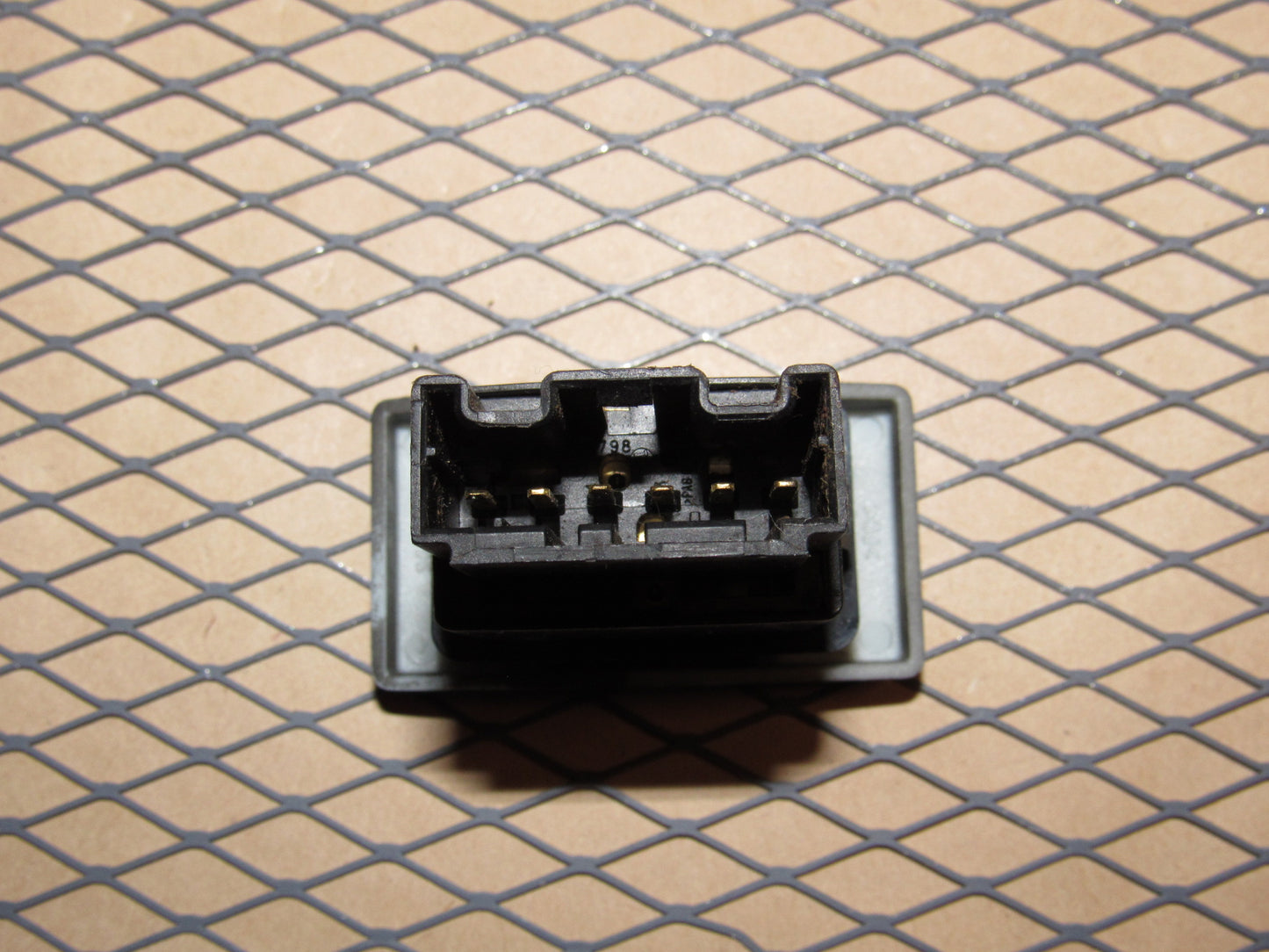 99 00 01 02 Land Rover Discovery OEM Central Power Door Lock Switch