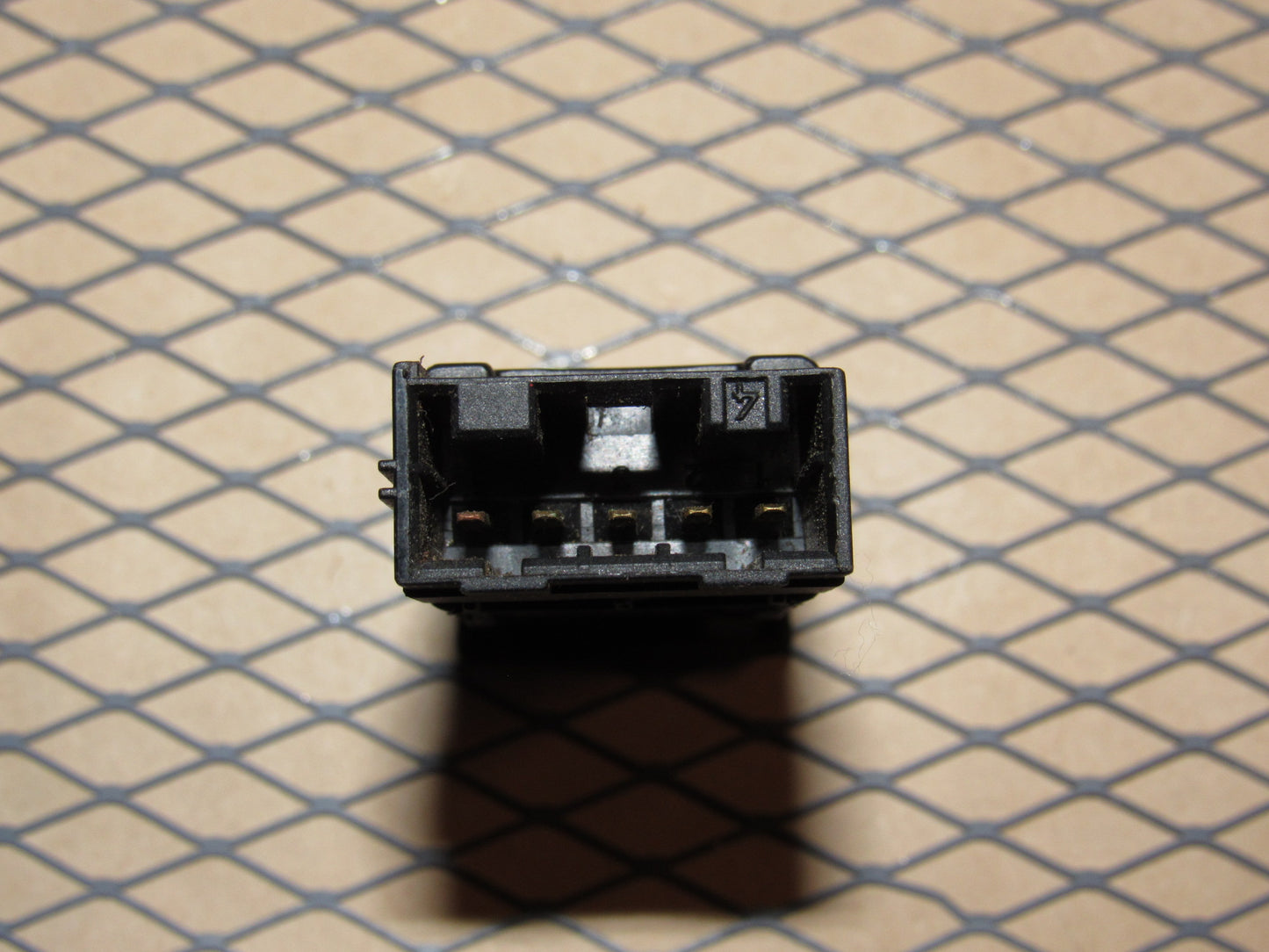 99 00 01 02 Land Rover Discovery OEM Rear Defroster Switch