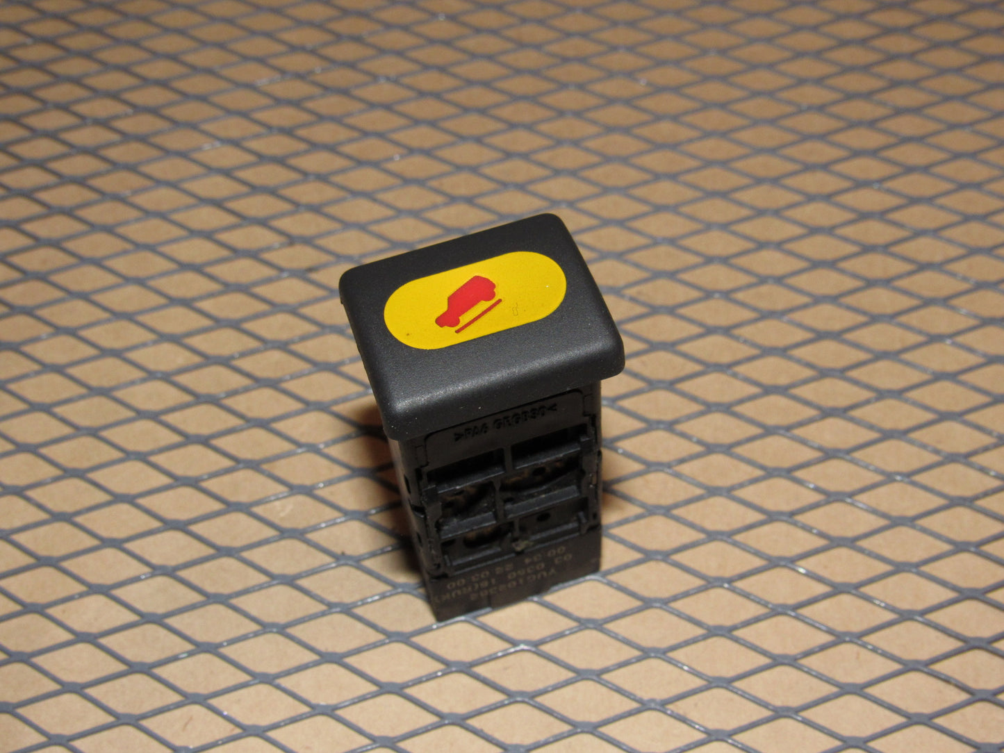 99 00 01 02 Land Rover Discovery OEM HDC Hill Descent Control Switch