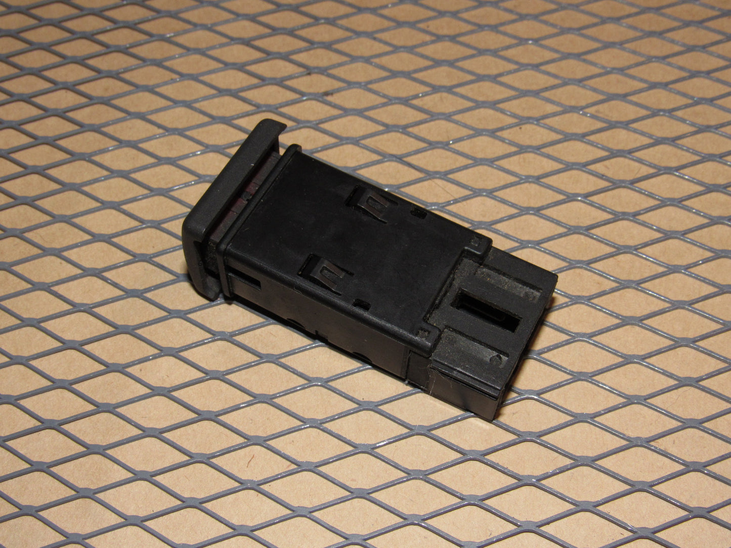 99 00 01 02 Land Rover Discovery OEM HDC Hill Descent Control Switch