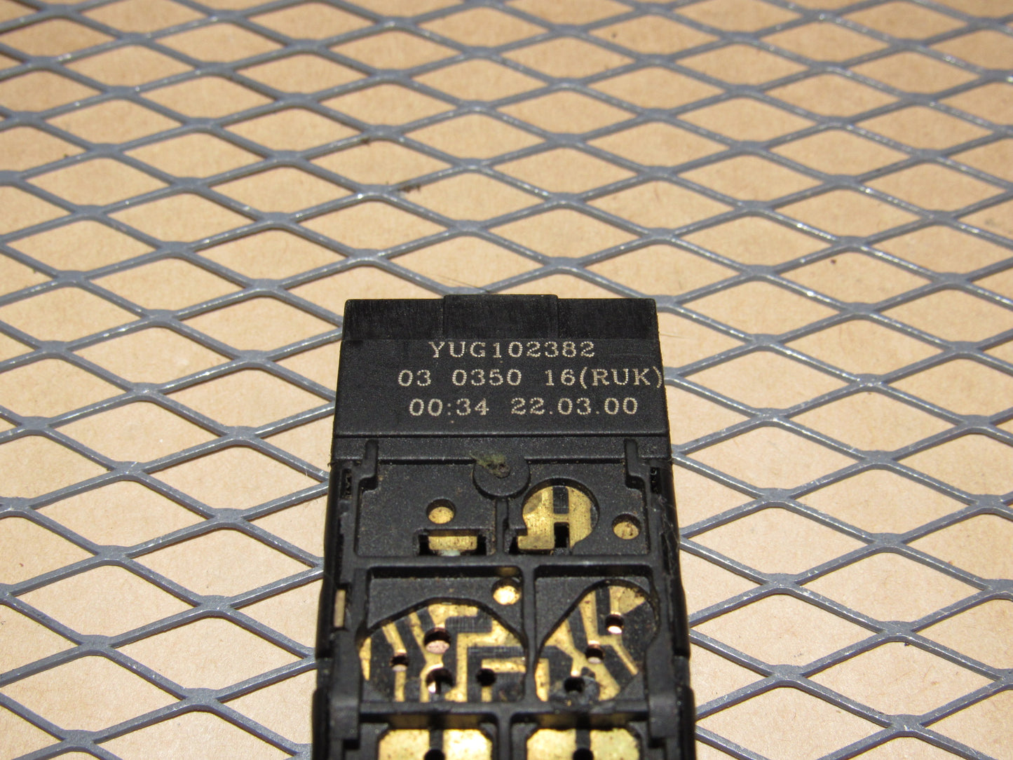 99 00 01 02 Land Rover Discovery OEM HDC Hill Descent Control Switch