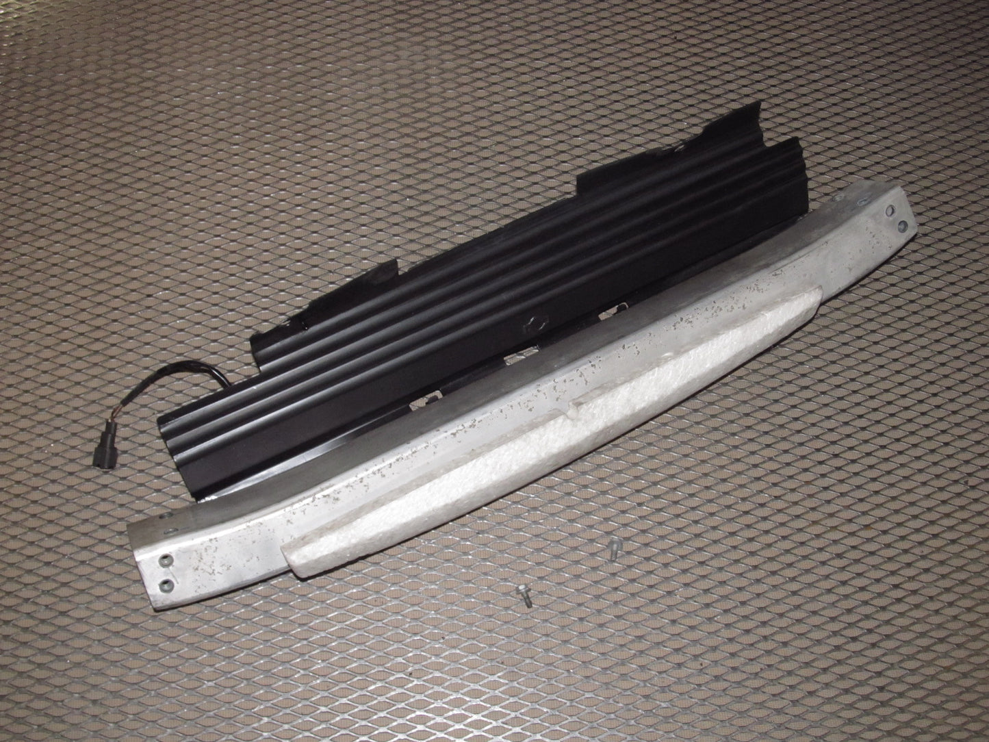 90 91 92 93 94 95 96 Nissan 300zx OEM Front Bumper Reinforcement Bar