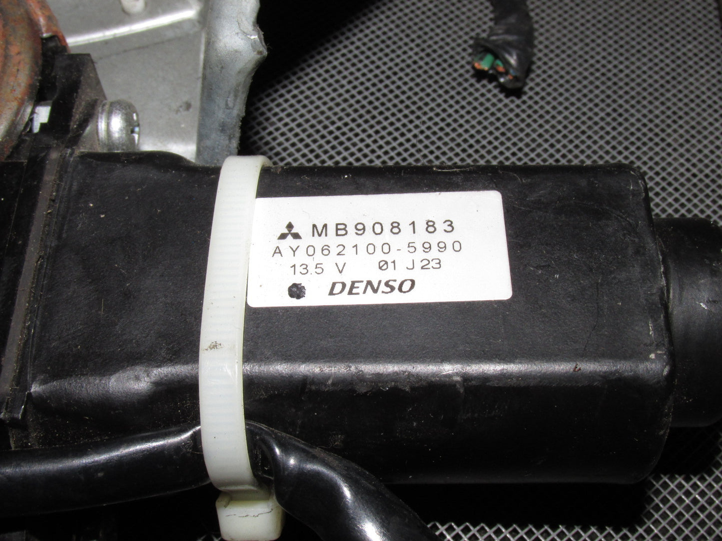 95 96 97 98 99 Mitsubishi Eclipse OEM Window Motor & Regulator - Left