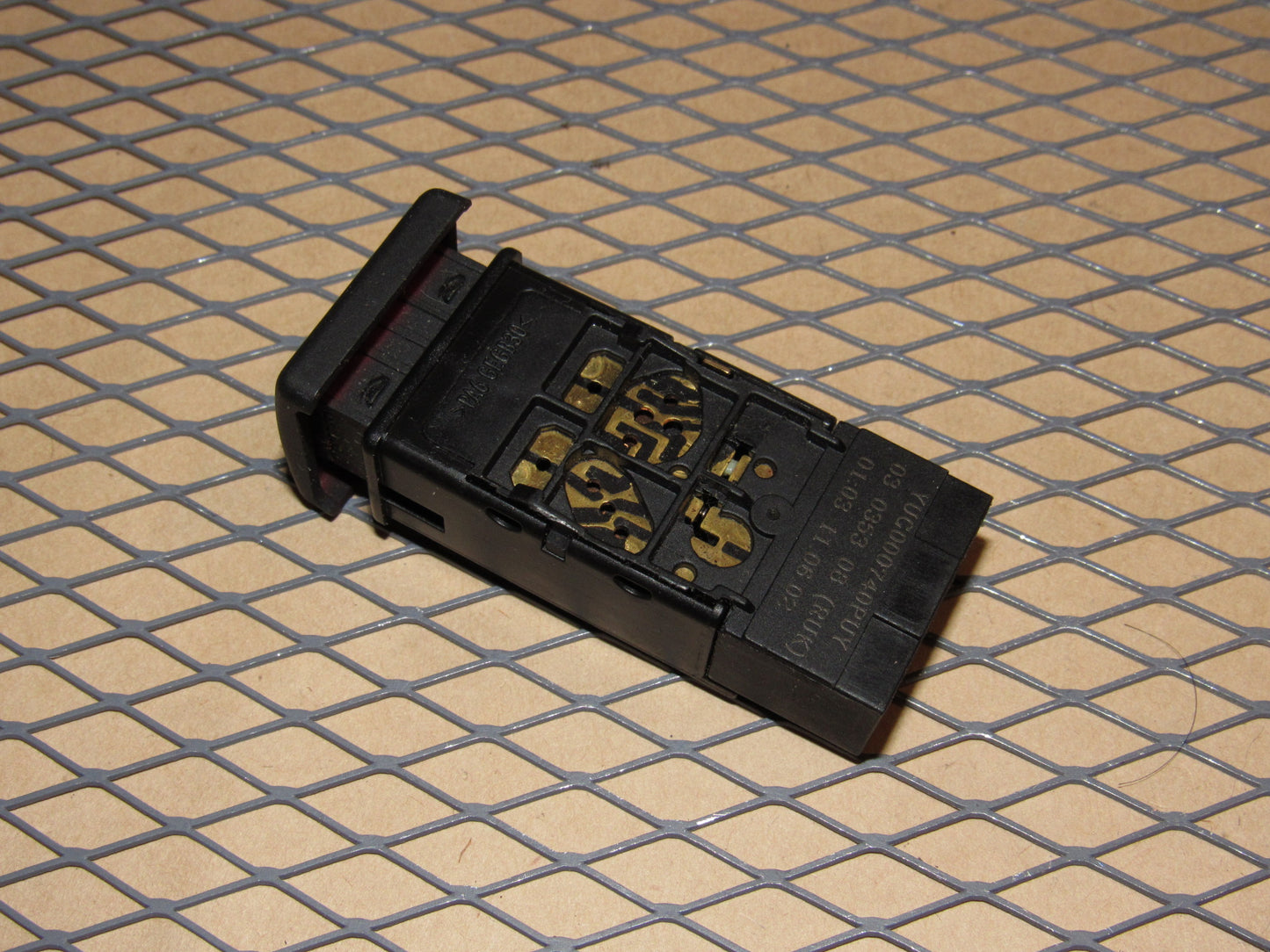 03 04 Land Rover Discovery OEM HDC Hill Descent Control Switch