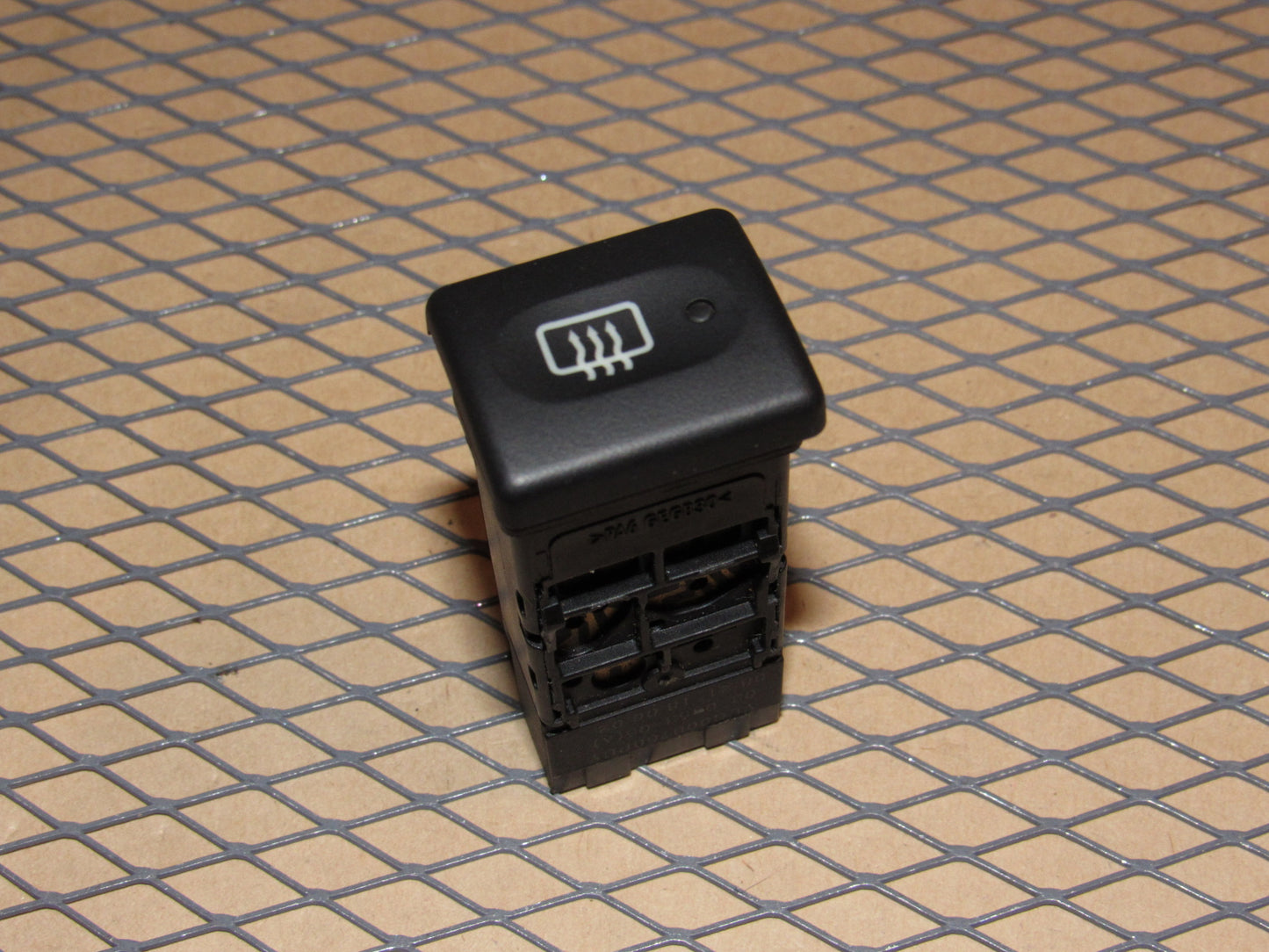 03 04 Land Rover Discovery OEM Rear Defroster Switch