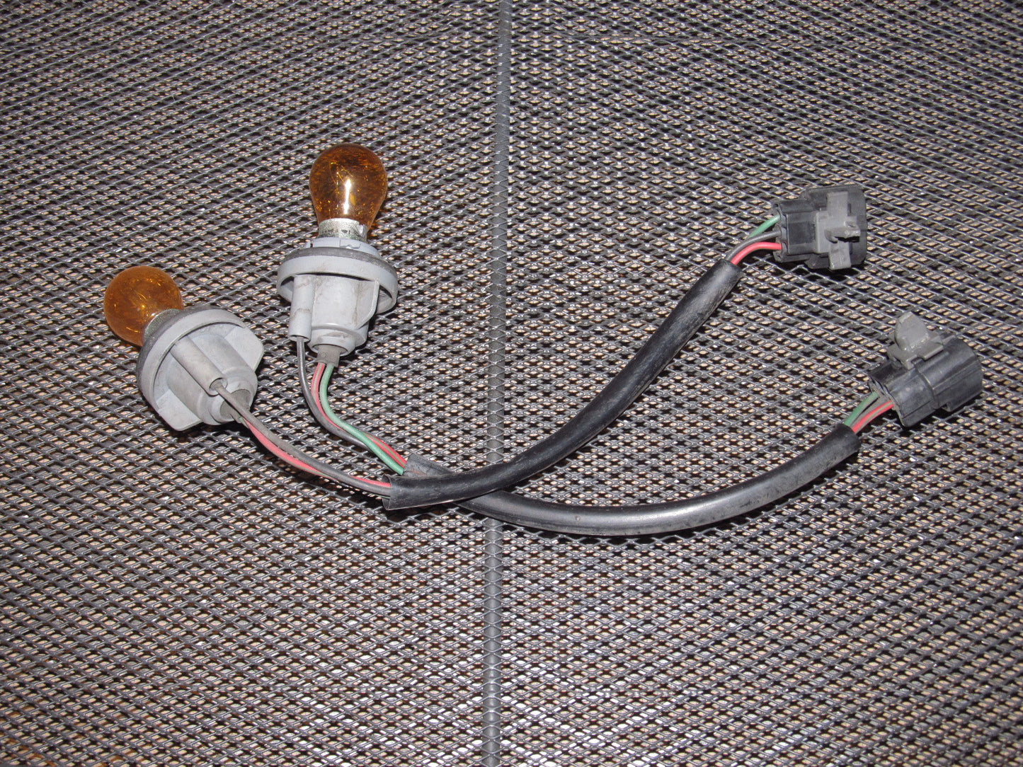 90 91 92 93 Mazda Miata OEM Front Signal Light Bulb Socket - Set