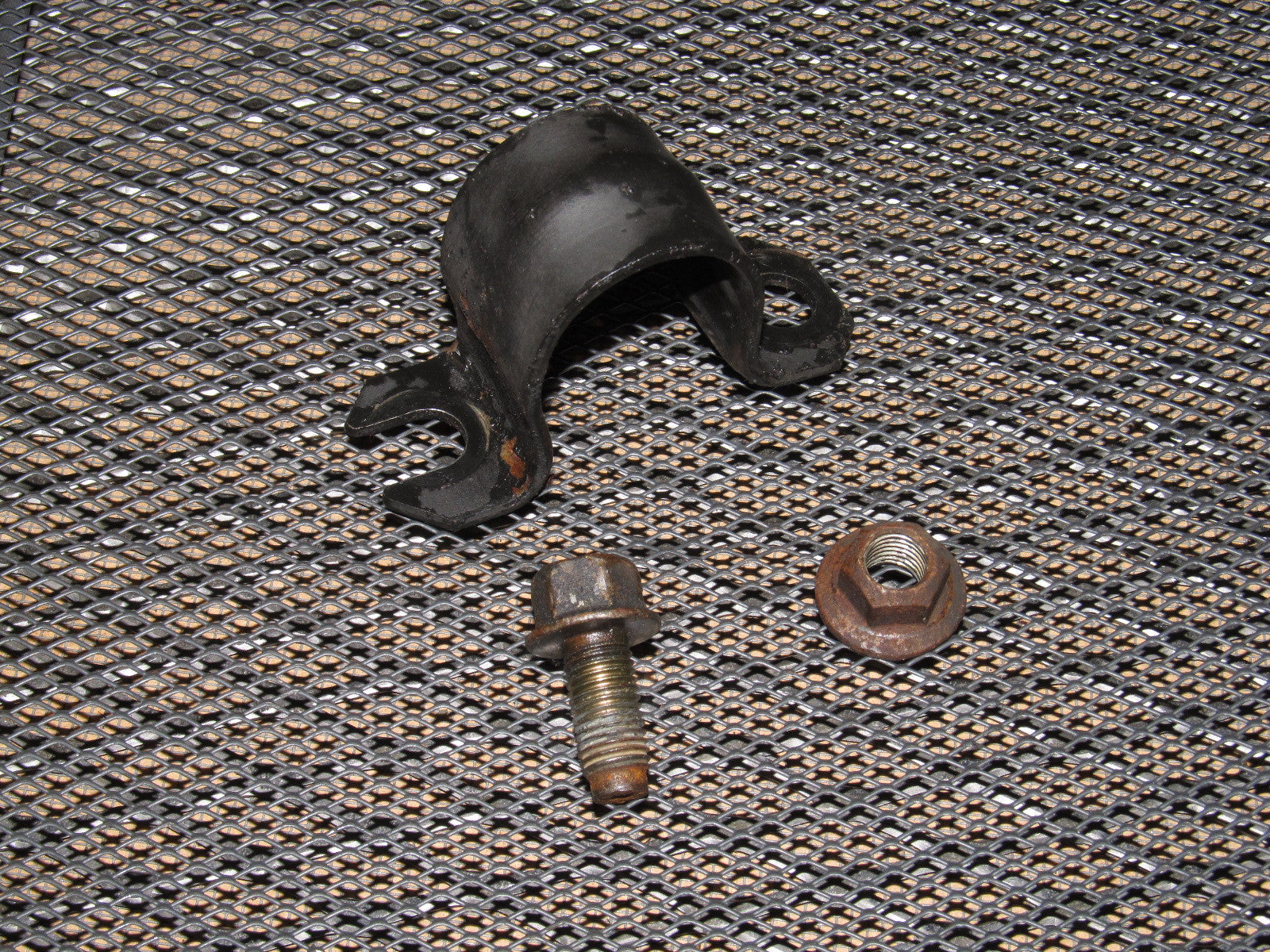 89 90 Nissan 240SX OEM Front Stabilizer Bracket