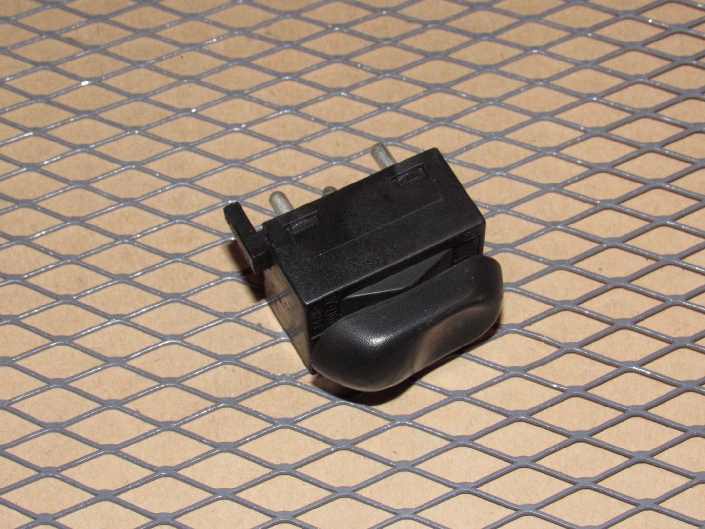 99 00 01 02 03 04 Ford Mustang OEM Power Door Lock Switch - Right