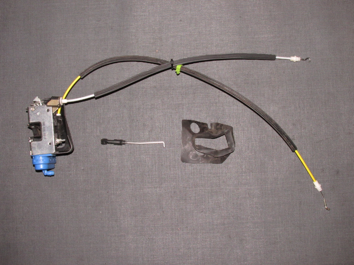 96 97 98 99 00 01 Audi A4 OEM Door Latch Assembly - Rear Right