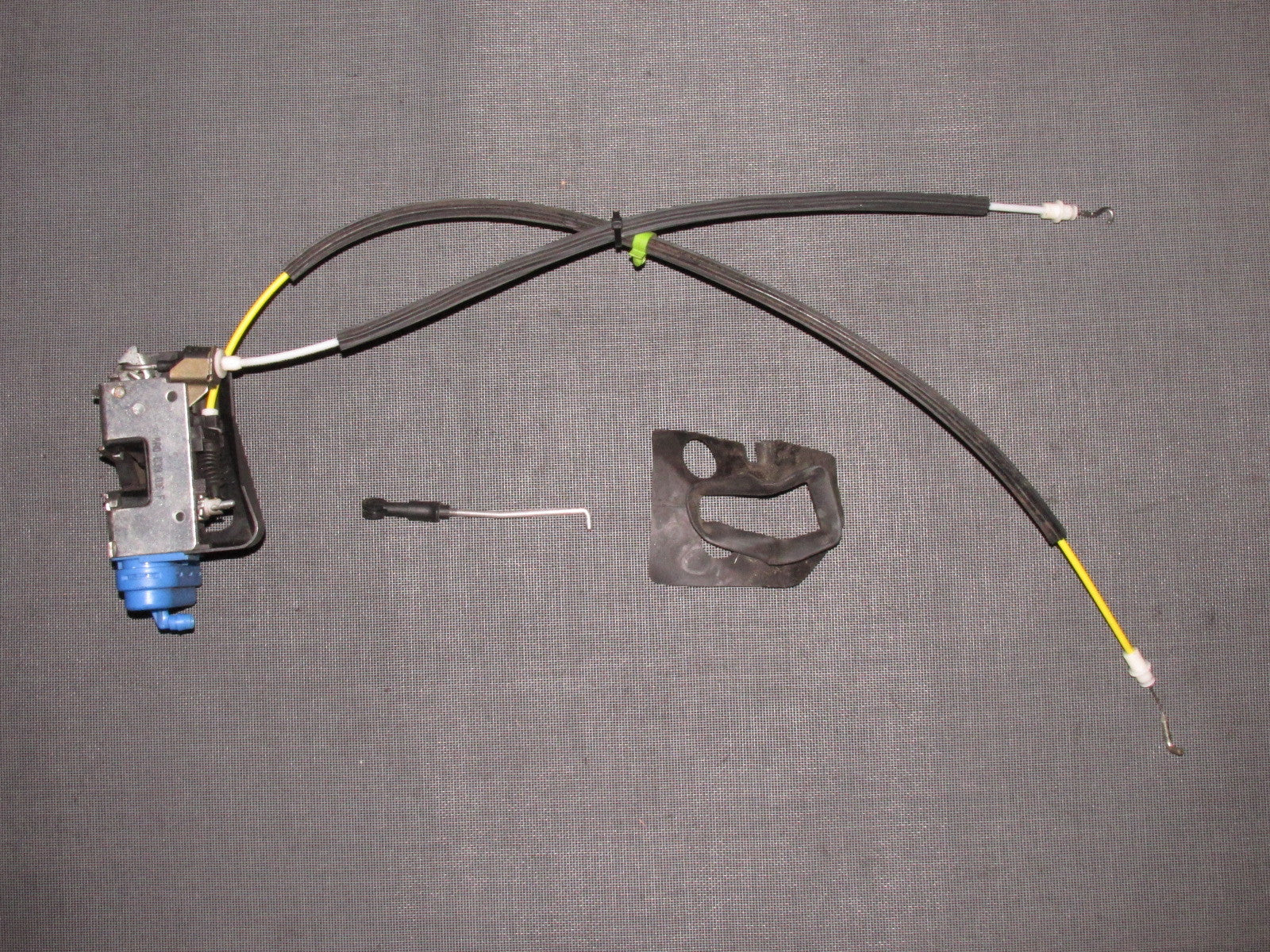 96 97 98 99 00 01 Audi A4 OEM Door Latch Assembly - Rear Right