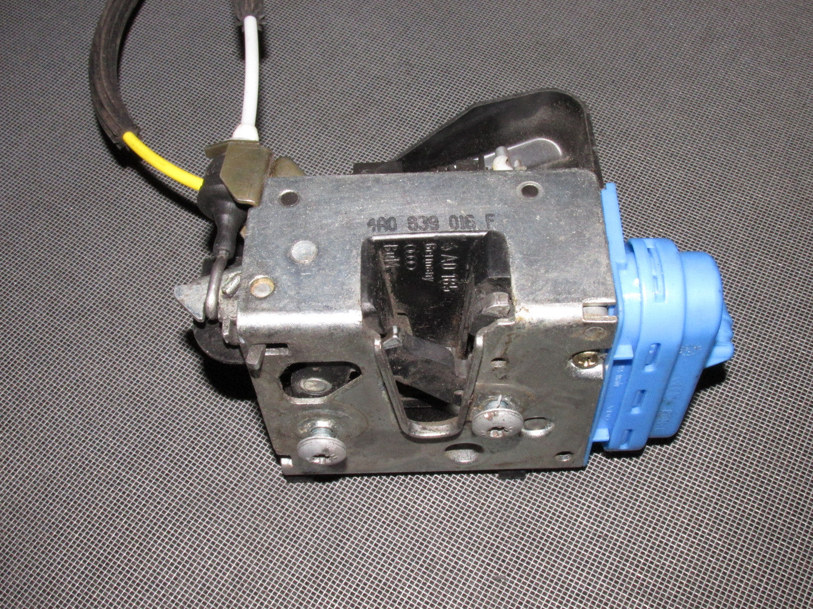 96 97 98 99 00 01 Audi A4 OEM Door Latch Assembly - Rear Right