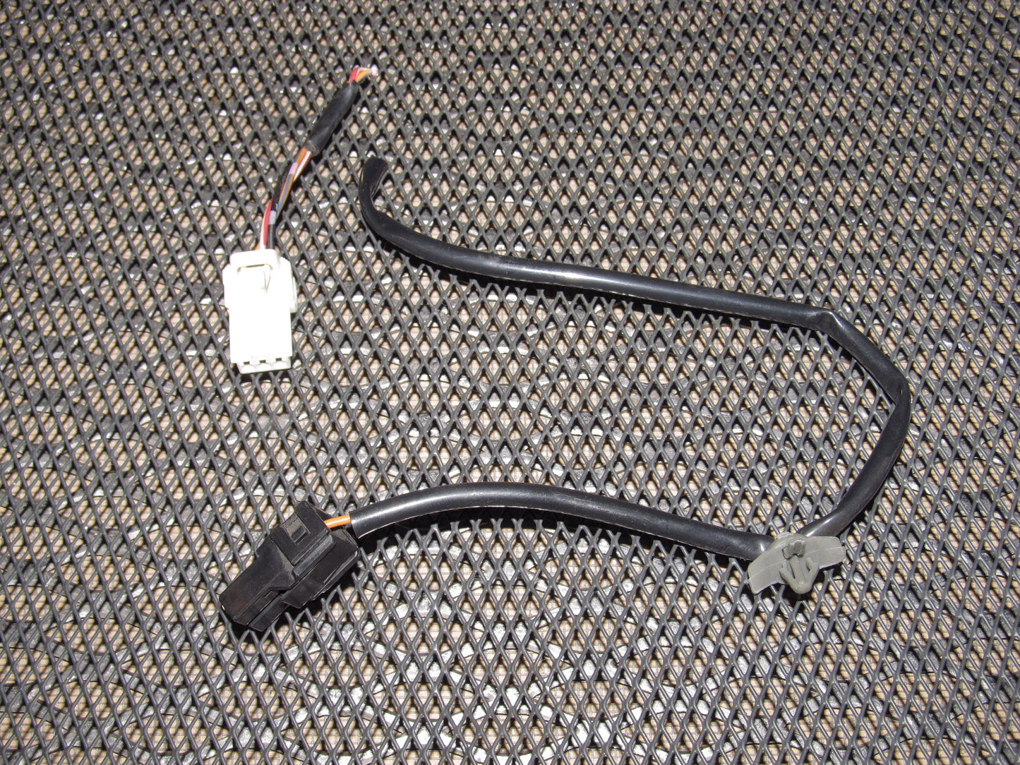 90 91 92 93 94 95 96 Nissan 300zx OEM Trunk Cylinder Lock Harness